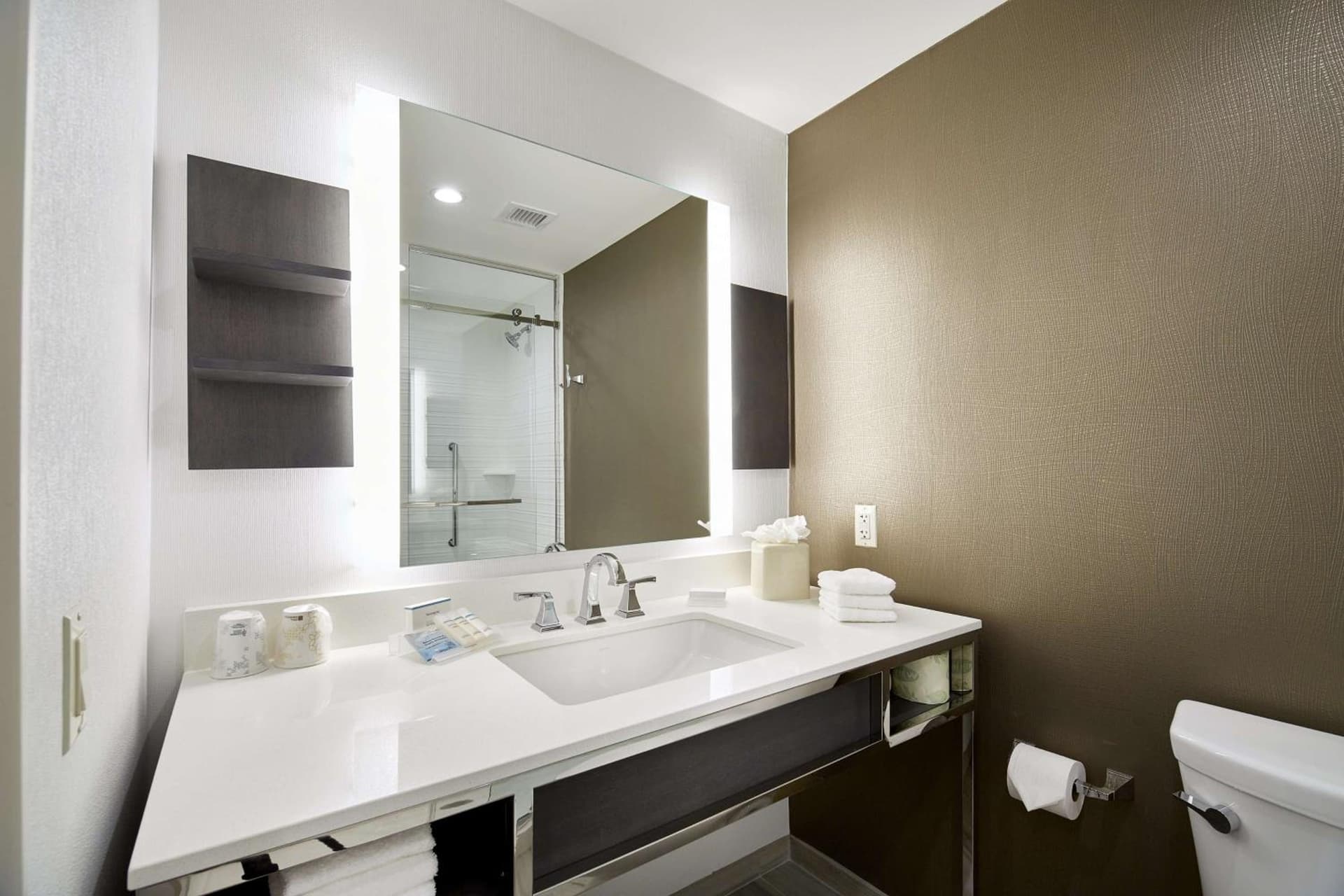 Hilton Garden Inn Roslyn gallery photo in Roslyn, NY — image 31