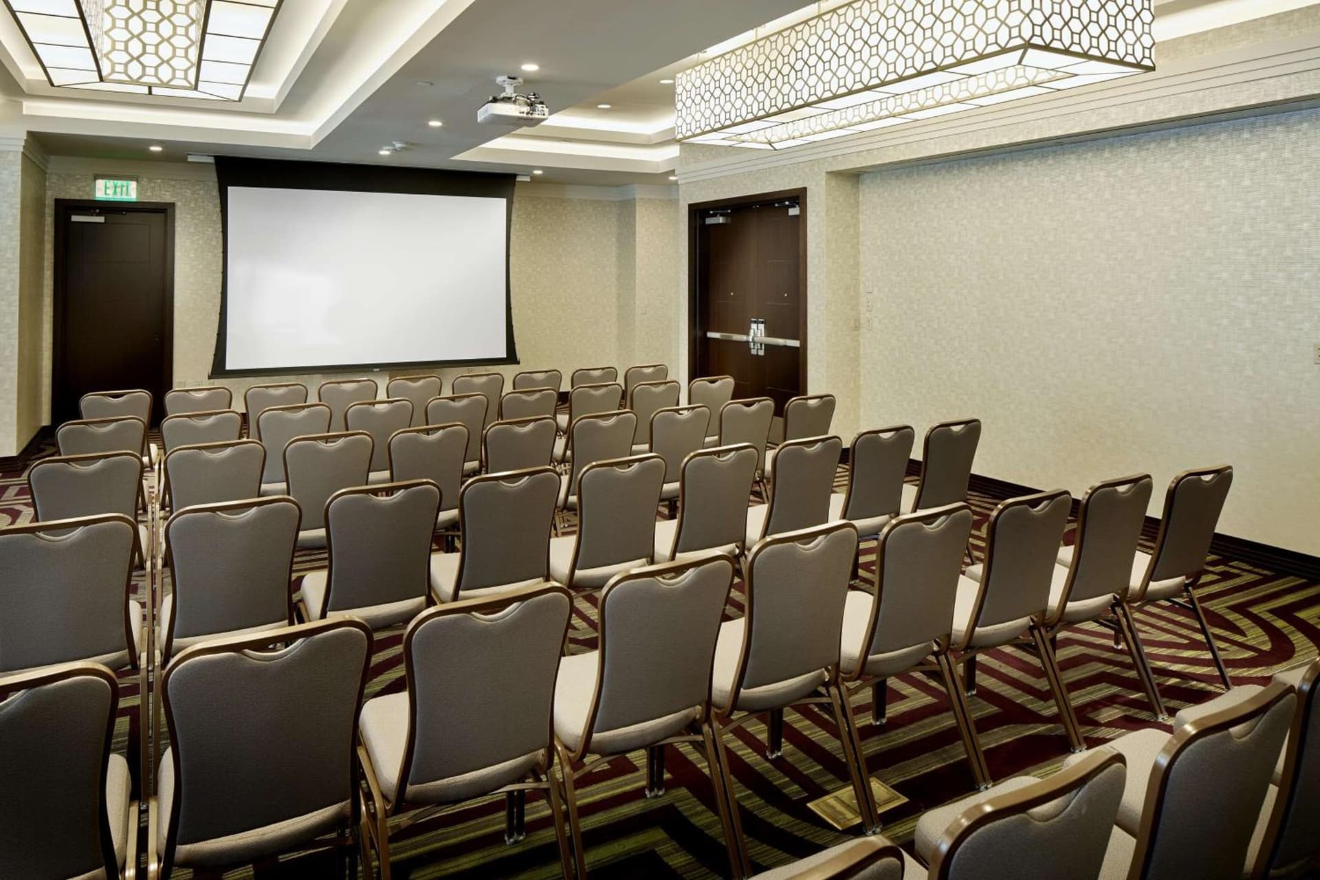 Hilton Garden Inn Roslyn gallery photo in Roslyn, NY — image 8