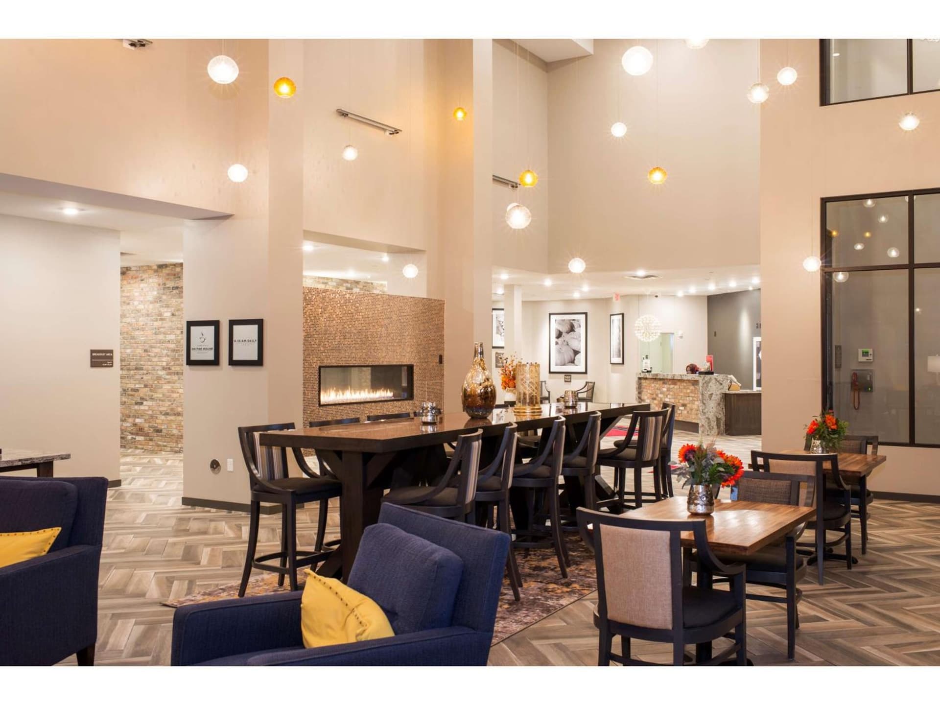 Hampton Inn and Suites Minneapolis University Area, MN gallery photo in Minneapolis, MN — image 17