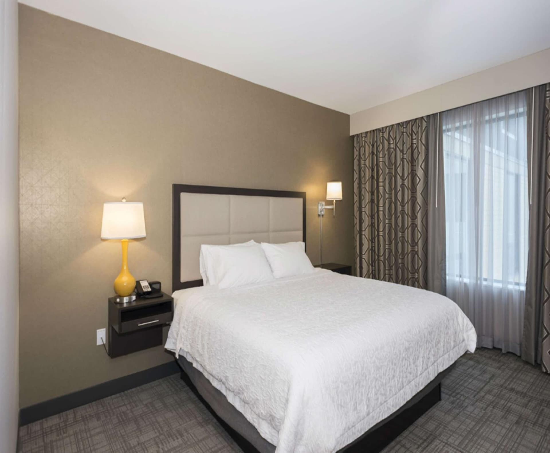 Hampton Inn and Suites Minneapolis University Area, MN gallery photo in Minneapolis, MN — image 6