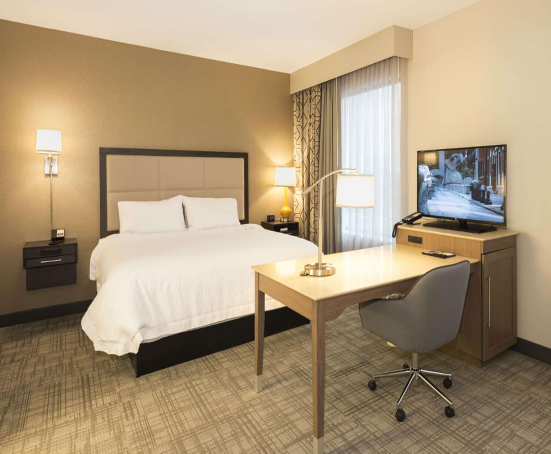 Hampton Inn and Suites Minneapolis University Area, MN gallery photo in Minneapolis, MN — image 8