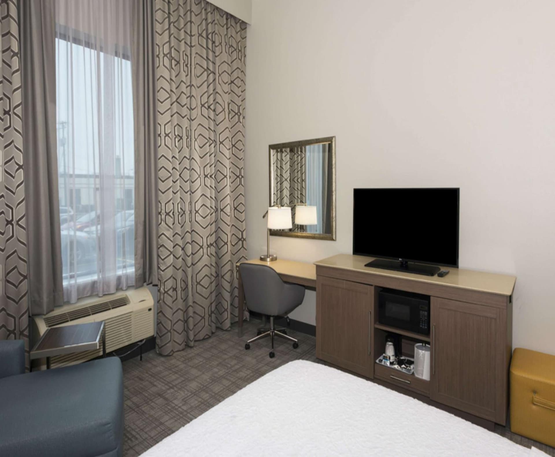 Hampton Inn and Suites Minneapolis University Area, MN gallery photo in Minneapolis, MN — image 29