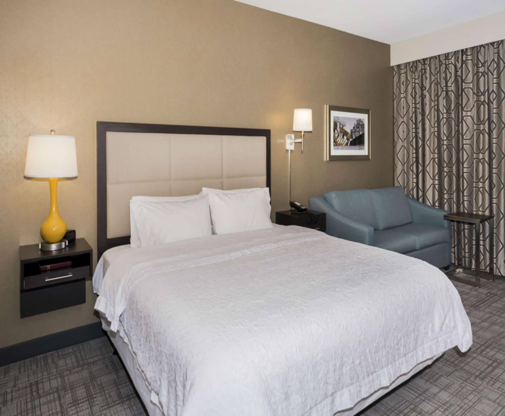 Hampton Inn and Suites Minneapolis University Area, MN property views in Minneapolis, MN — gallery photo 3