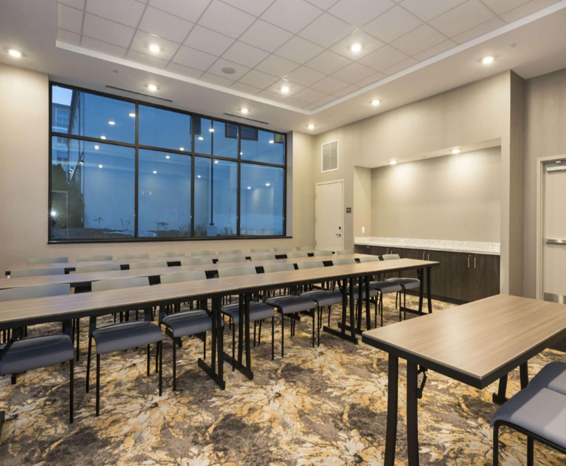 Hampton Inn and Suites Minneapolis University Area, MN gallery photo in Minneapolis, MN — image 18