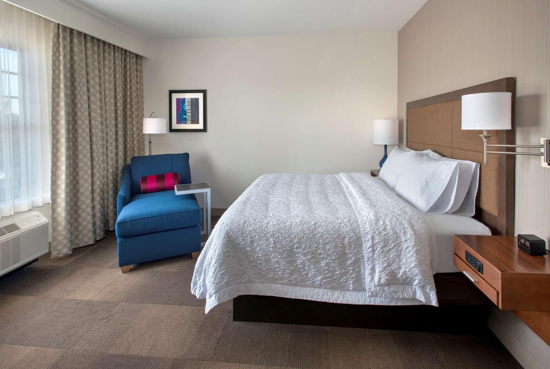 Hampton Inn by Hilton New Paltz, NY interior in New Paltz, NY — gallery photo 2