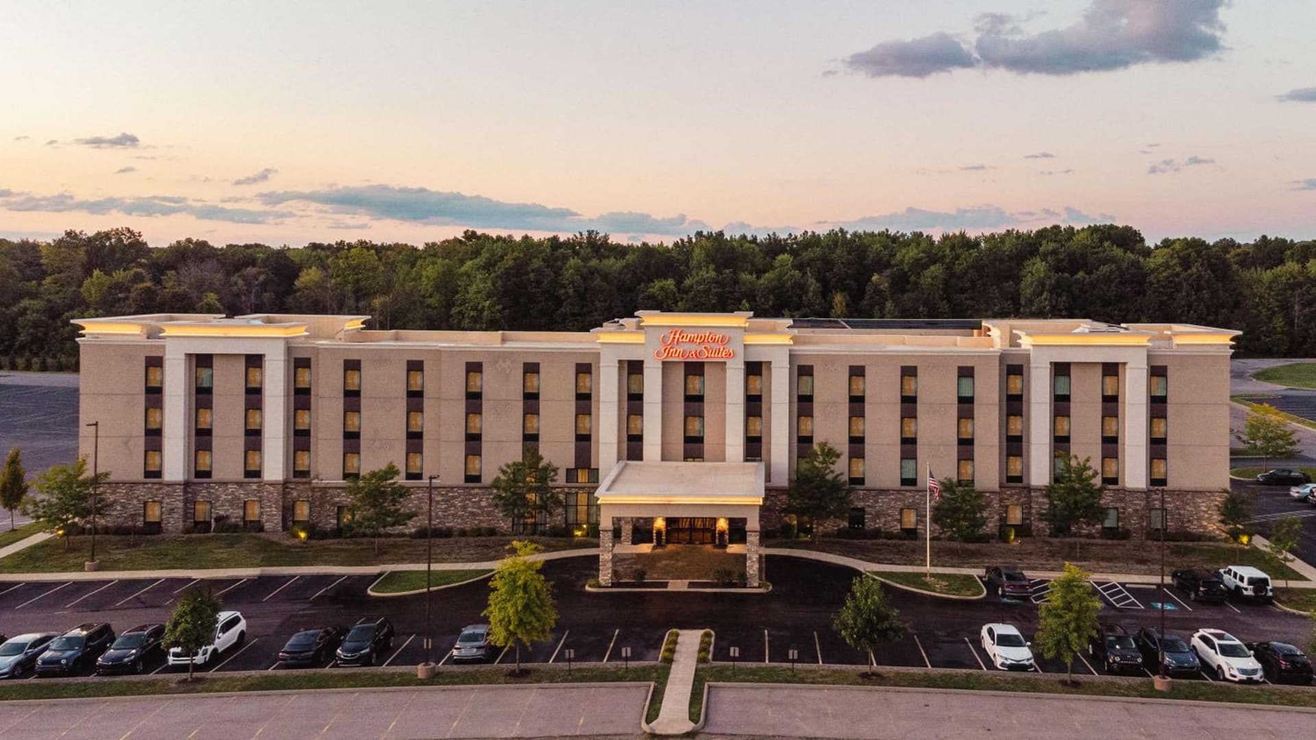 Hampton Inn & Suites Niles/Warren, OH featured exterior or lobby in Niles, OH — similar hotel