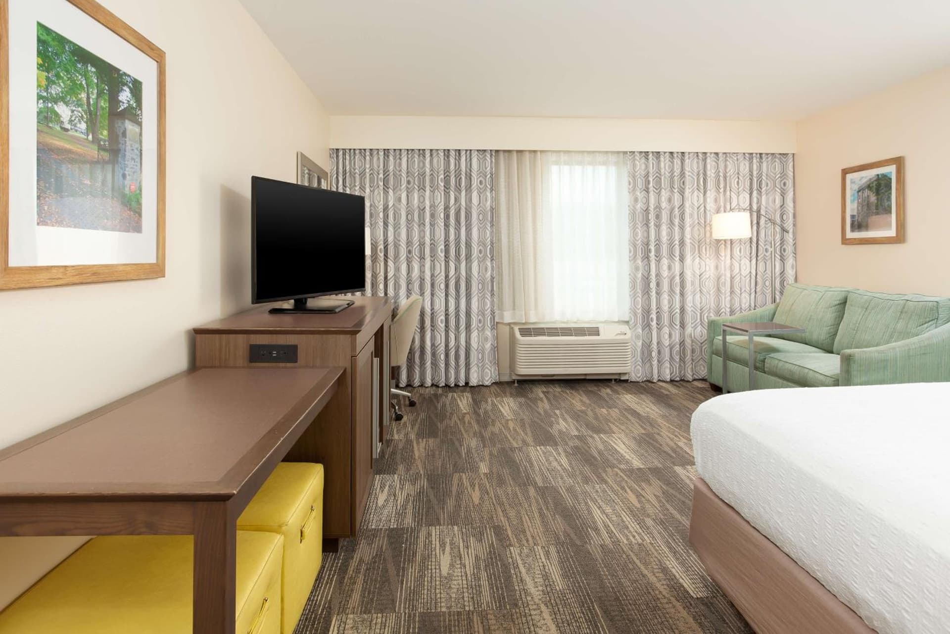Hampton Inn & Suites Niles/Warren, OH gallery photo in Niles, OH — image 48