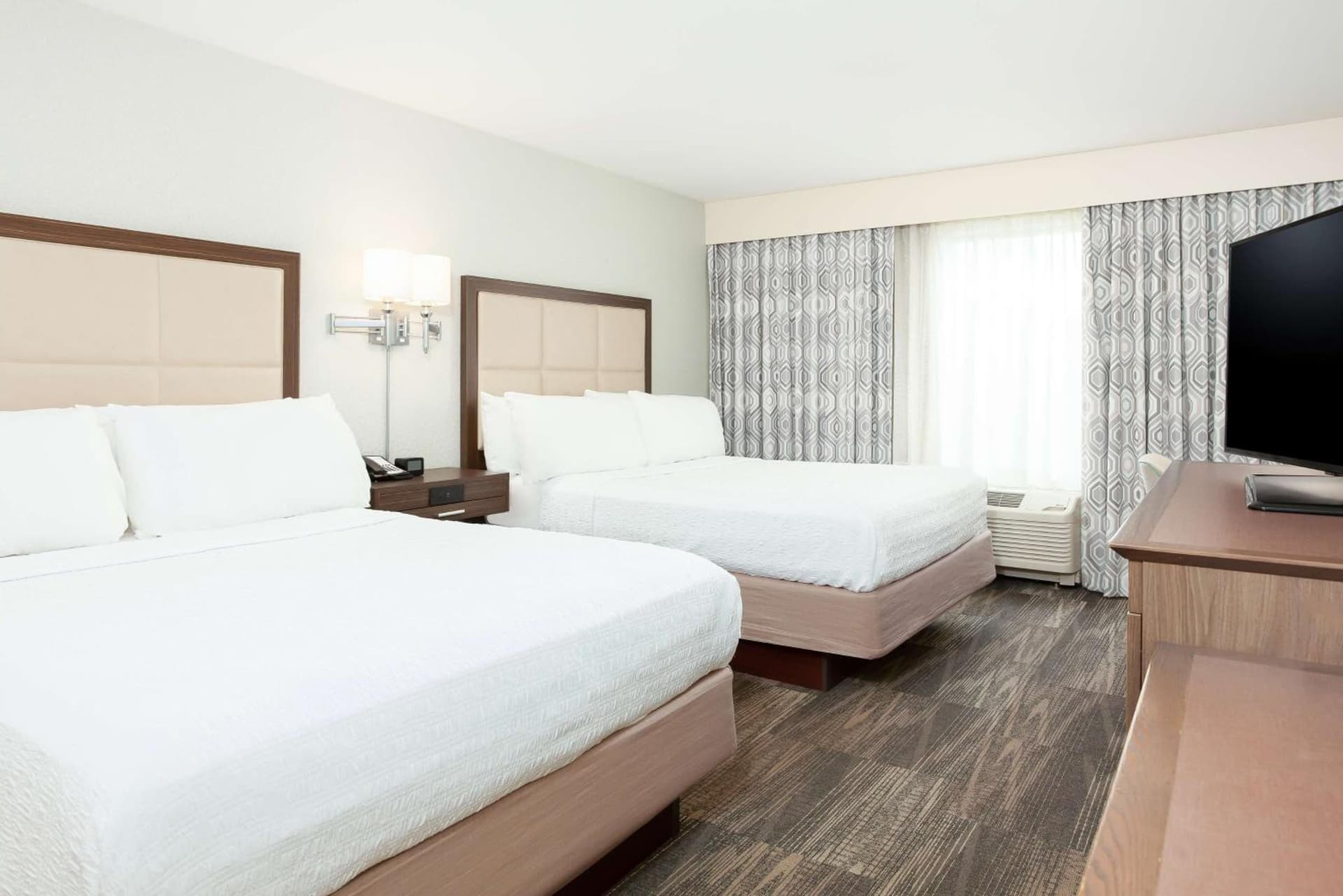 Hampton Inn & Suites Niles/Warren, OH gallery photo in Niles, OH — image 14