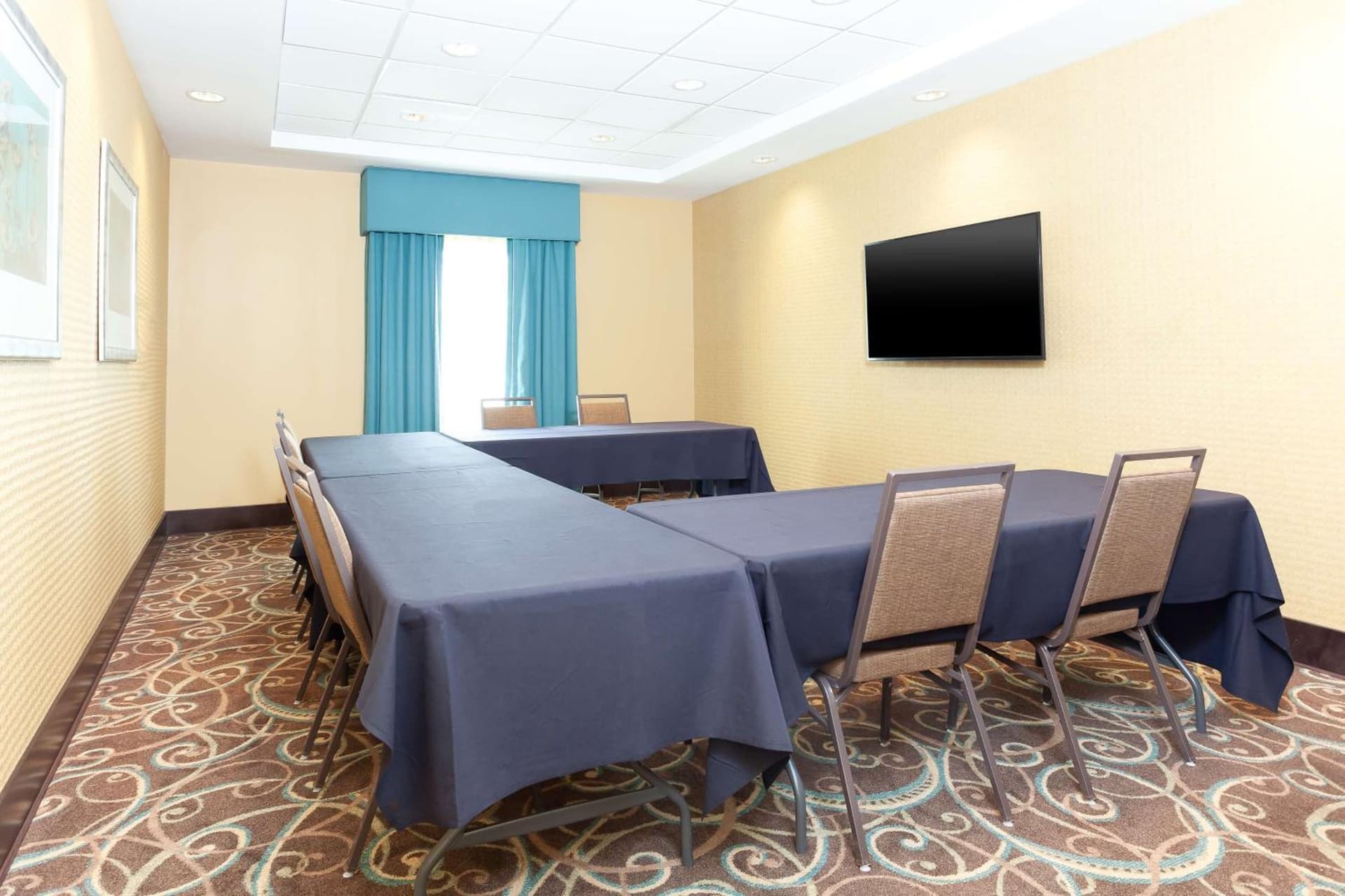 Hampton Inn & Suites Niles/Warren, OH gallery photo in Niles, OH — image 10