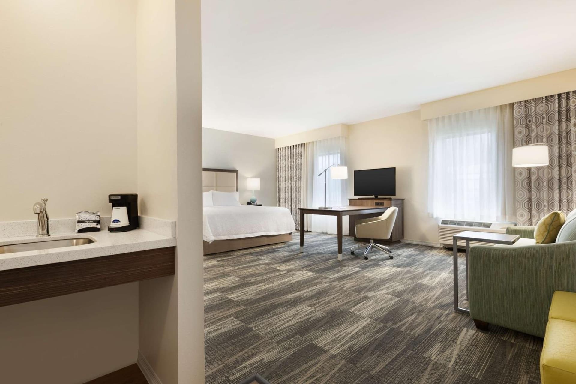 Hampton Inn & Suites Niles/Warren, OH gallery photo in Niles, OH — image 36