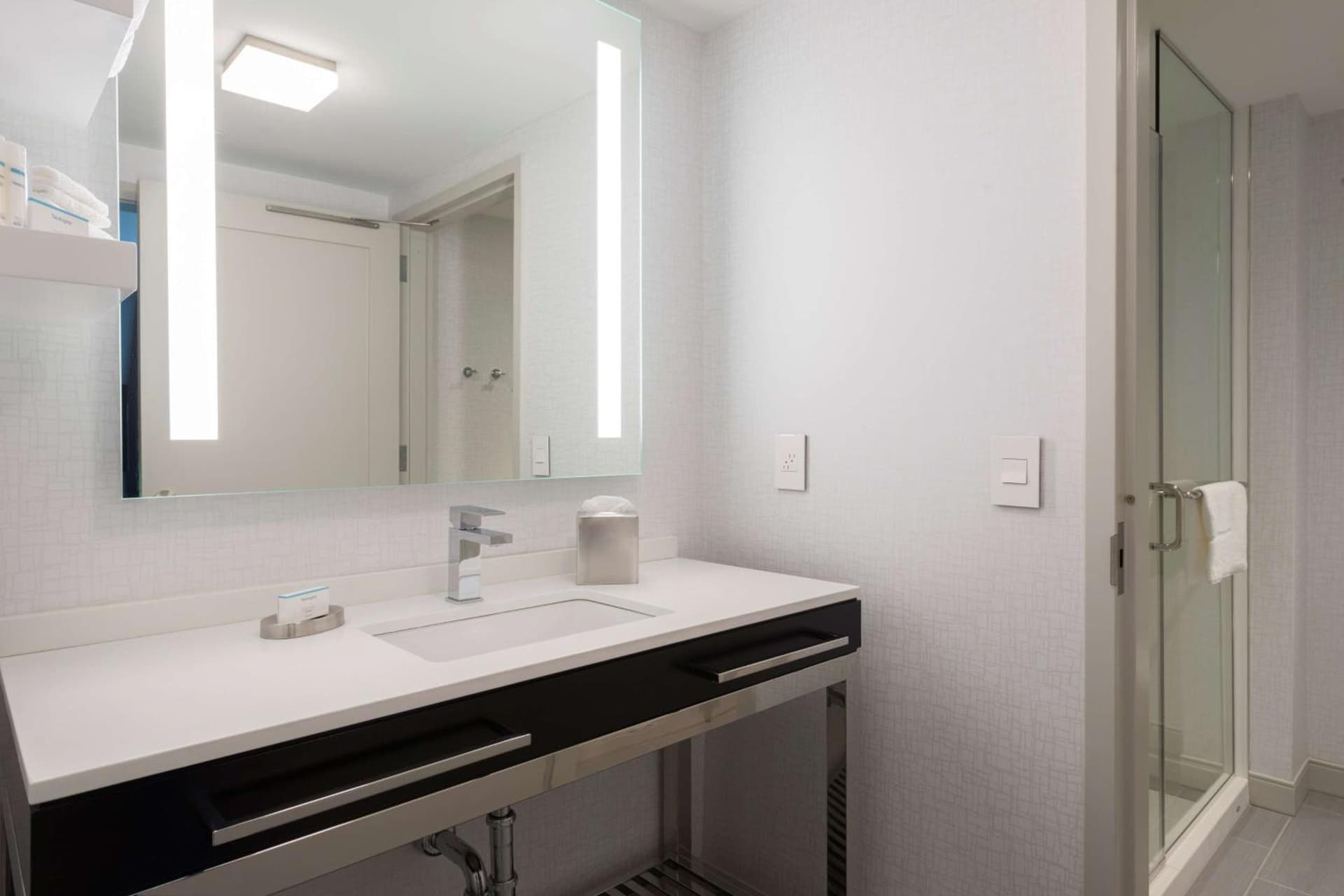 Hampton Inn & Suites Bridgewater, NJ gallery photo in Bridgewater, NJ — image 17