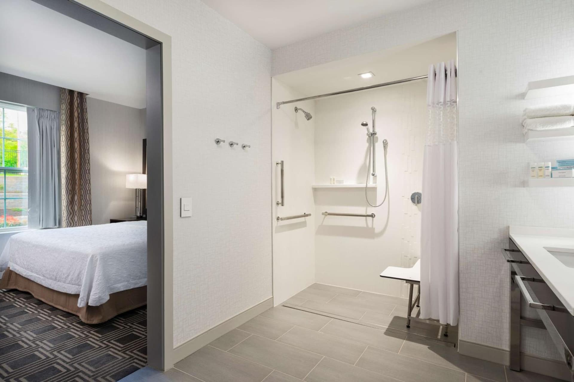 Hampton Inn & Suites Bridgewater, NJ gallery photo in Bridgewater, NJ — image 30