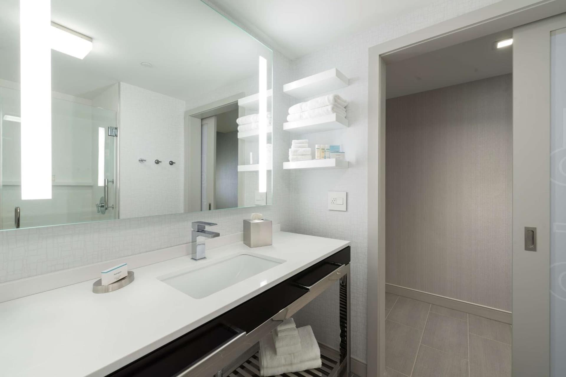 Hampton Inn & Suites Bridgewater, NJ gallery photo in Bridgewater, NJ — image 32