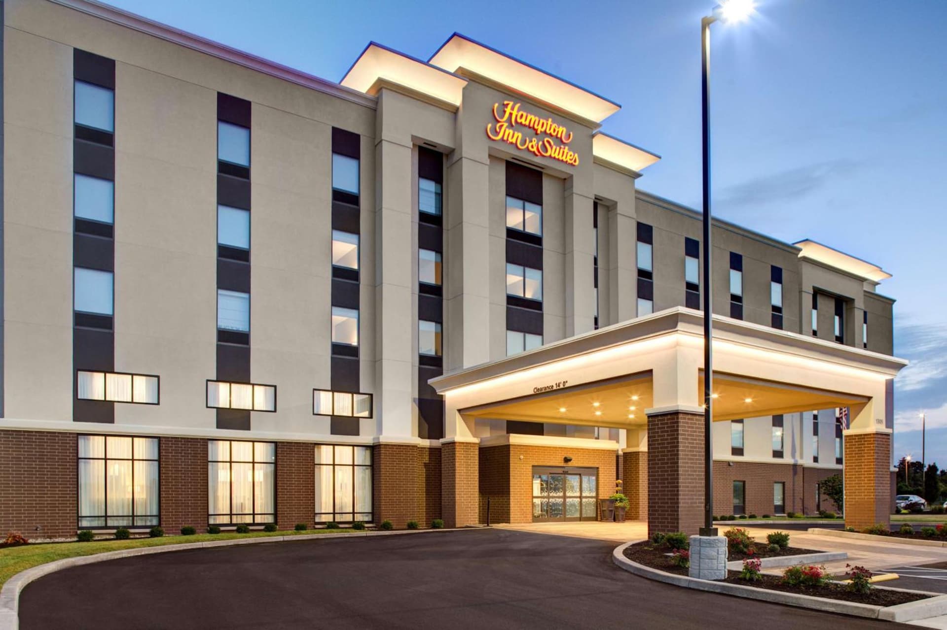 Hampton Inn & Suites Syracuse North Airport Area — hotel in Syracuse, New York