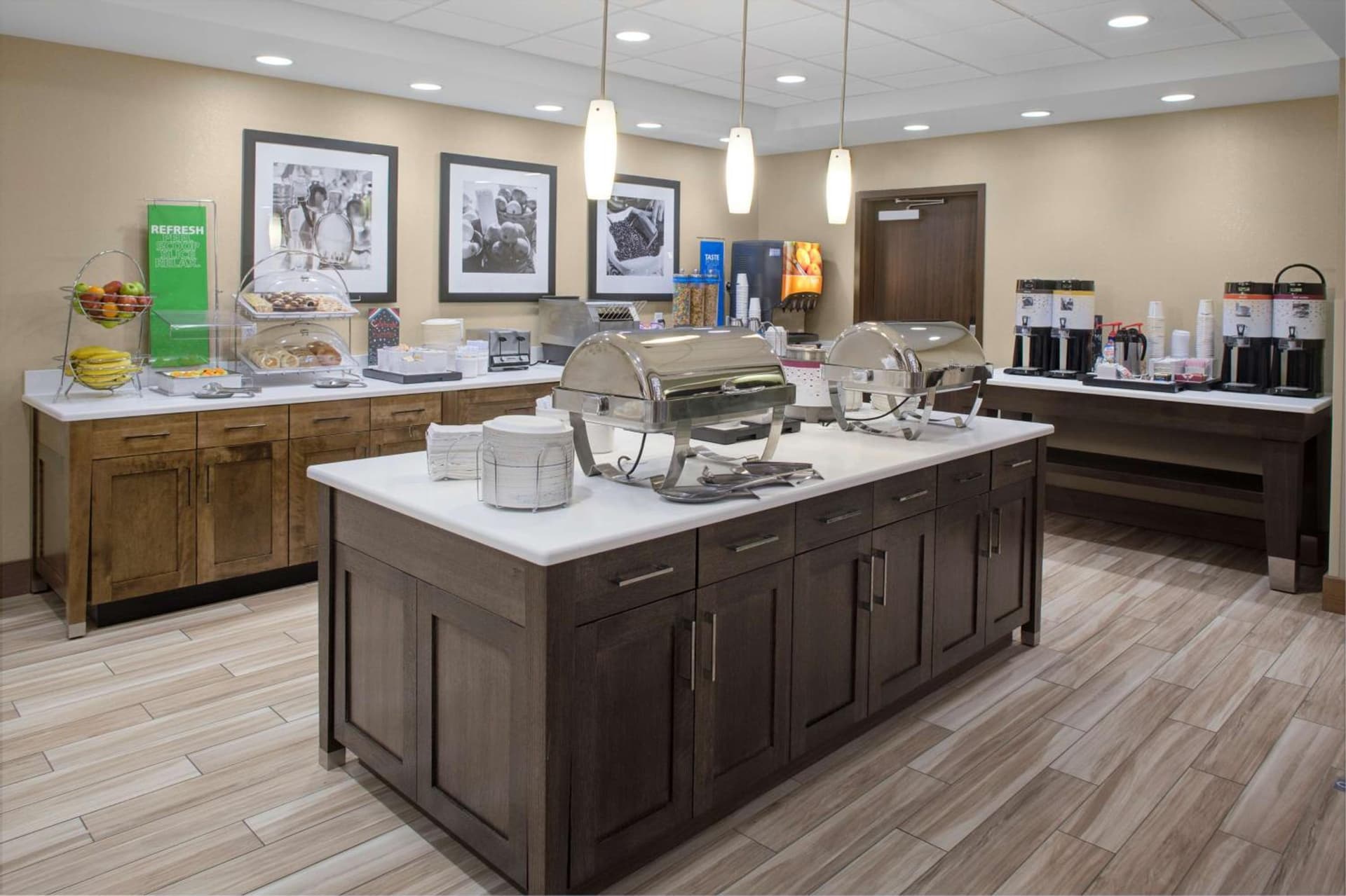 Hampton Inn & Suites Syracuse North Airport Area gallery photo in North Syracuse, NY — image 12