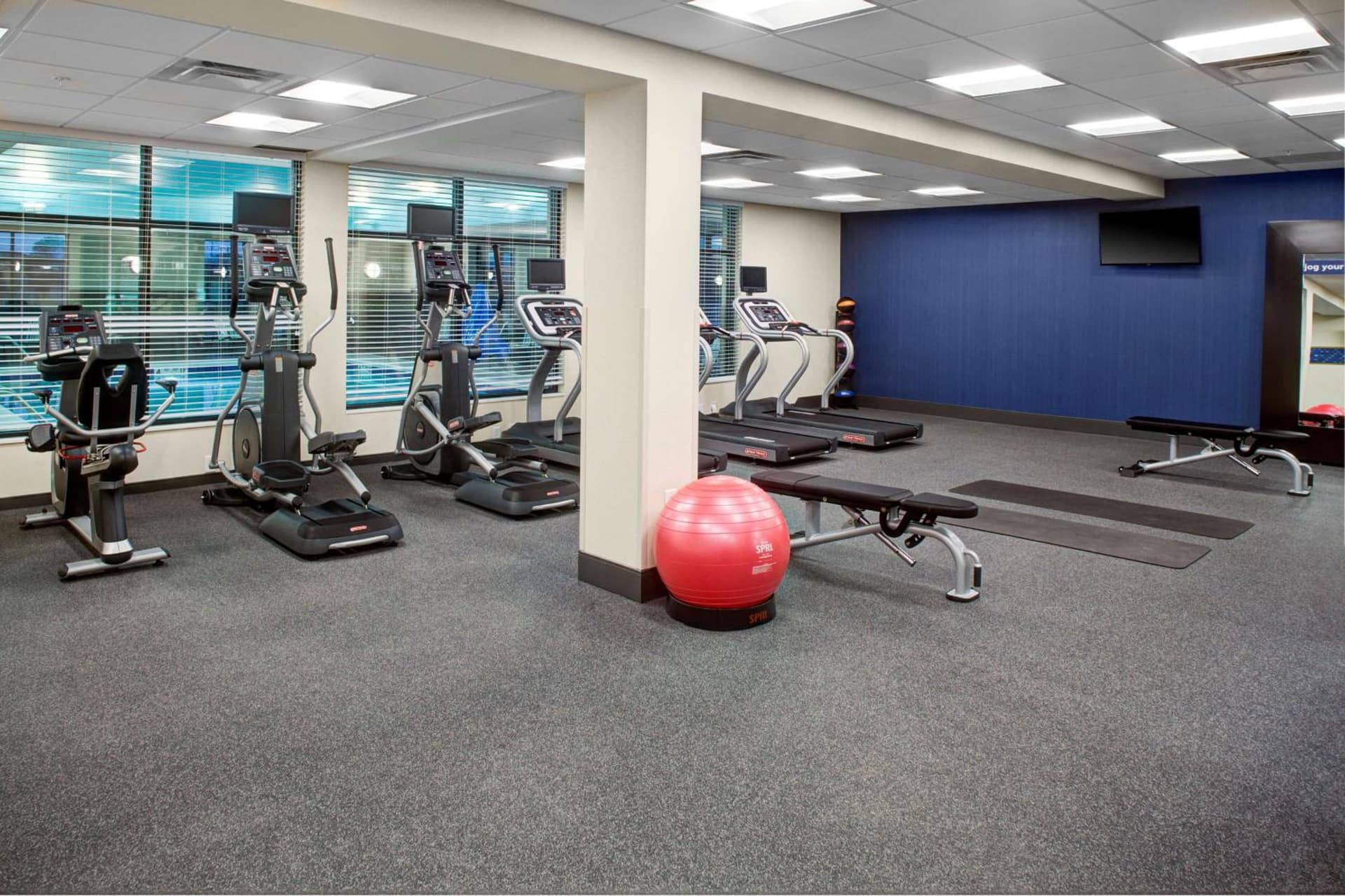 Hampton Inn & Suites Syracuse North Airport Area gallery photo in North Syracuse, NY — image 28