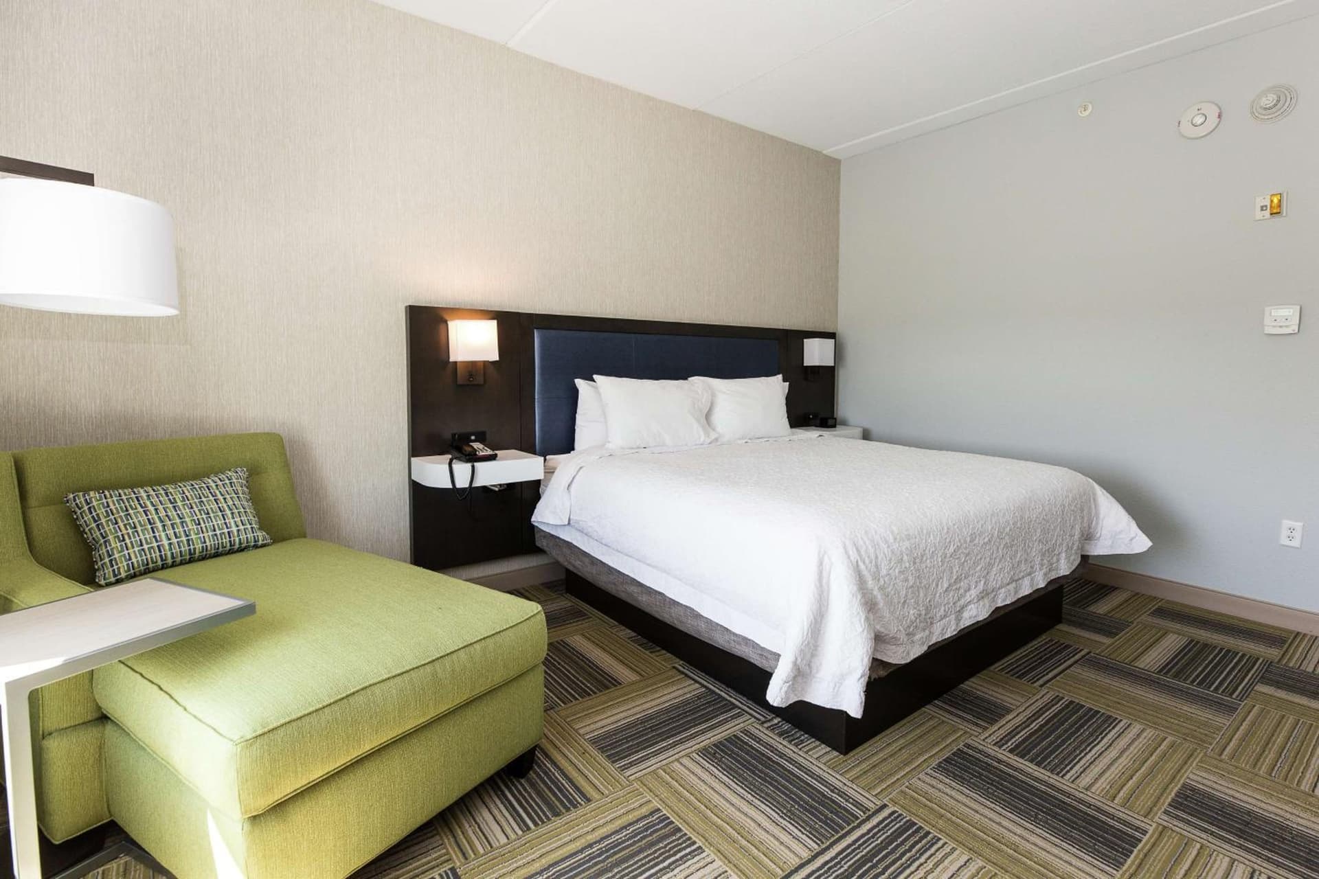 Hampton Inn & Suites Syracuse North Airport Area gallery photo in North Syracuse, NY — image 35