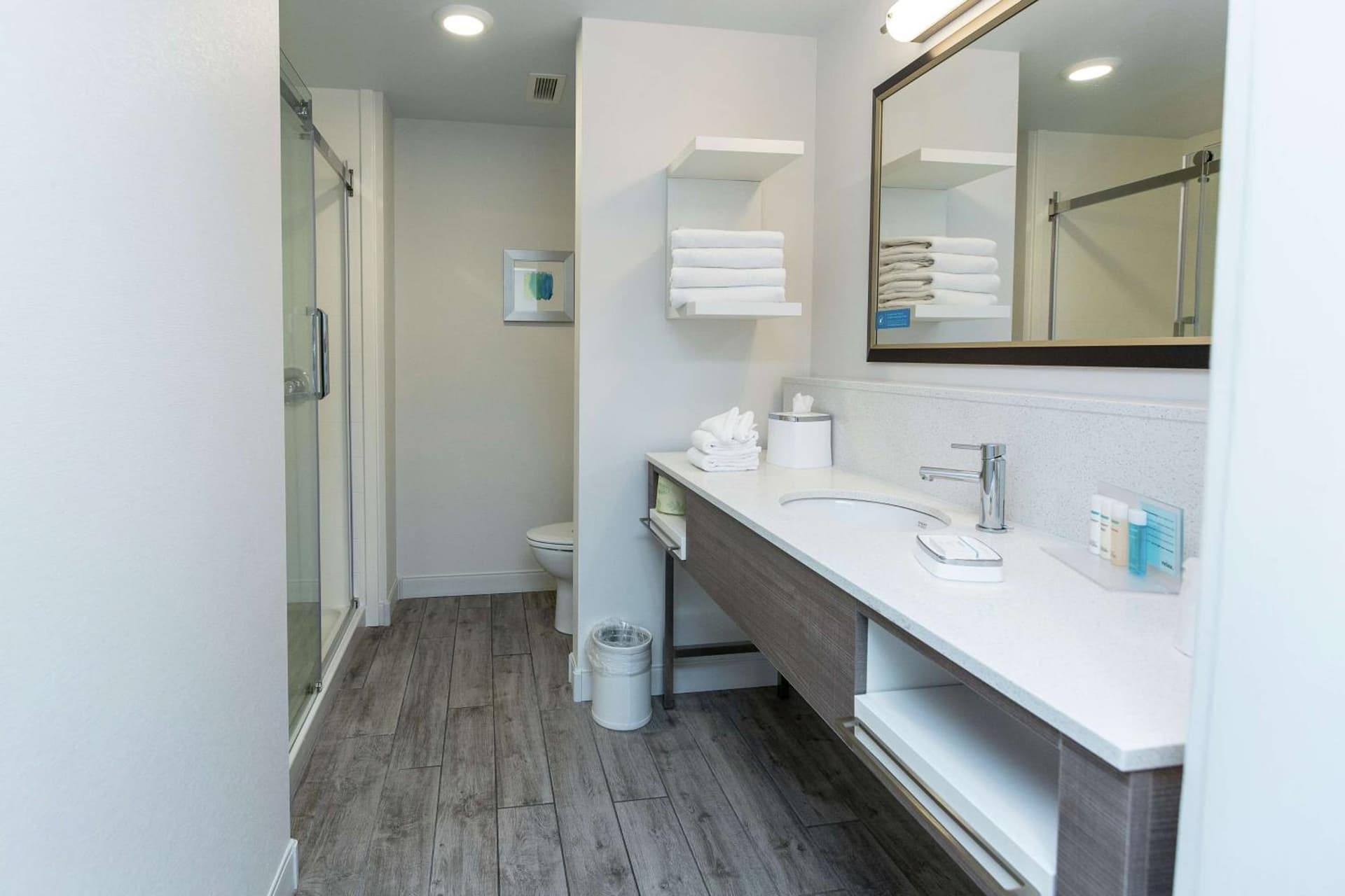 Hampton Inn & Suites Syracuse North Airport Area gallery photo in North Syracuse, NY — image 23