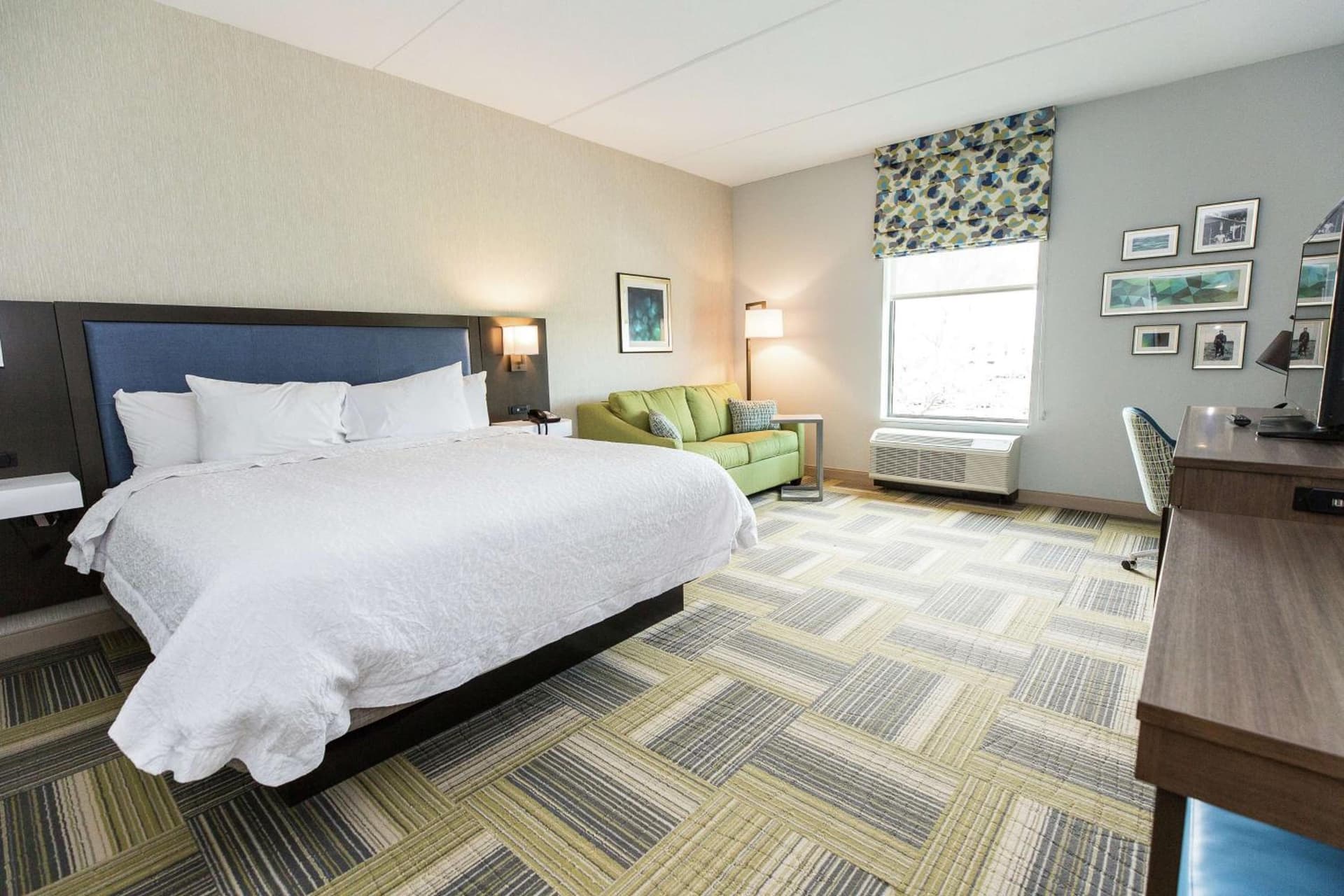 Hampton Inn & Suites Syracuse North Airport Area gallery photo in North Syracuse, NY — image 38