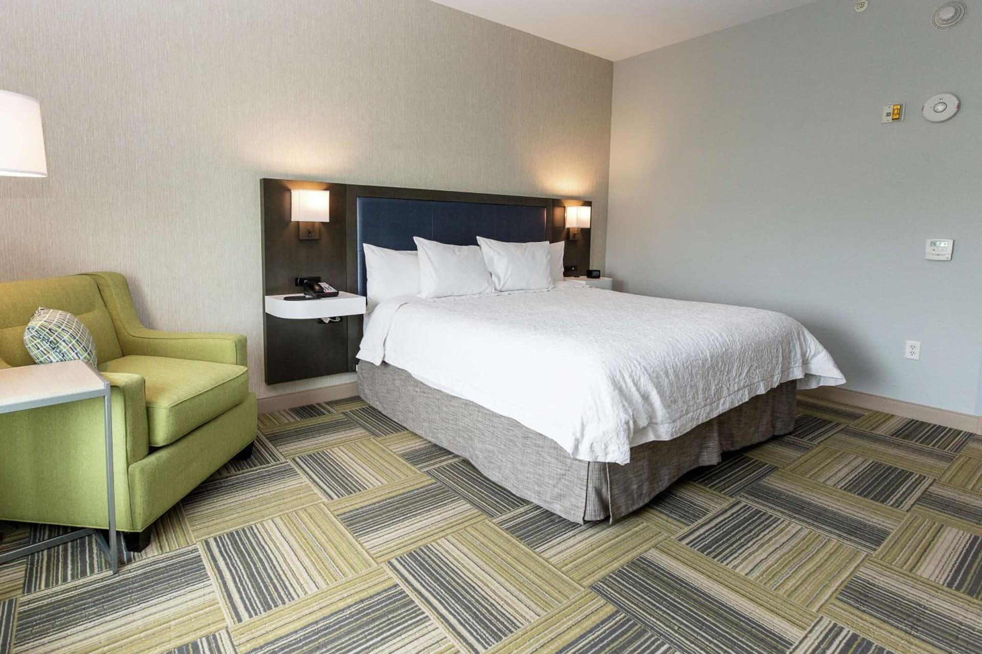 Hampton Inn & Suites Syracuse North Airport Area gallery photo in North Syracuse, NY — image 33