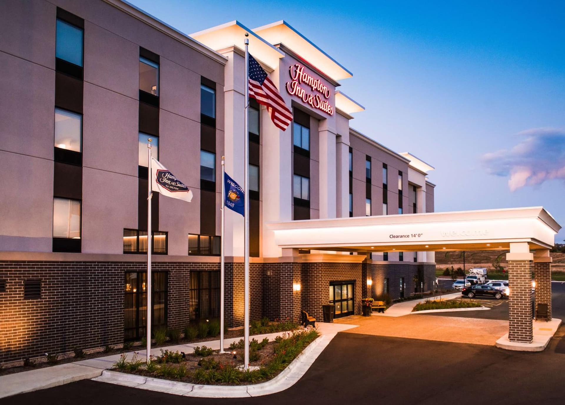 Hampton Inn and Suites at Wisconsin Dells Lake Delton interior in Wisconsin Dells, WI — gallery photo 2