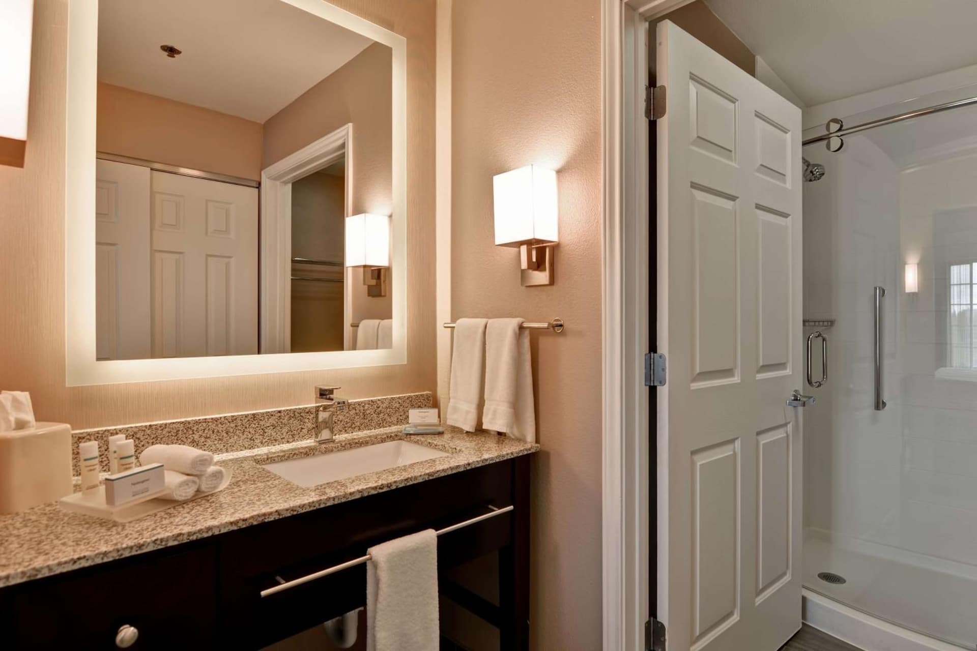 Homewood Suites by Hilton Aurora Naperville gallery photo in Aurora, IL — image 12