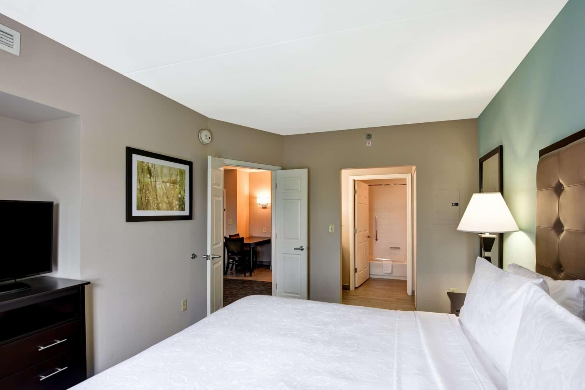 Homewood Suites by Hilton Aurora Naperville gallery photo in Aurora, IL — image 14