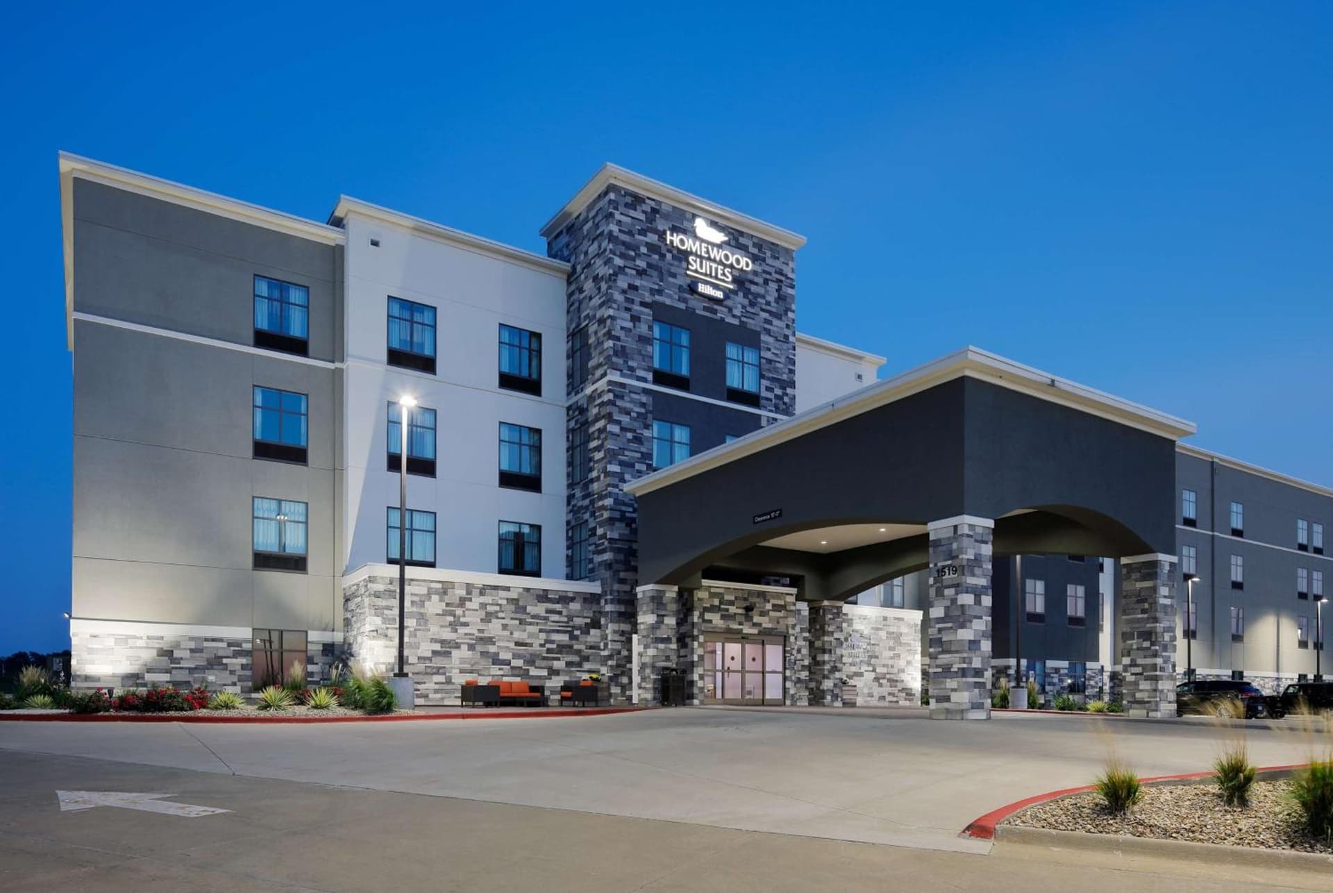 Homewood Suites By Hilton Topeka interior in Topeka, KS — gallery photo 2