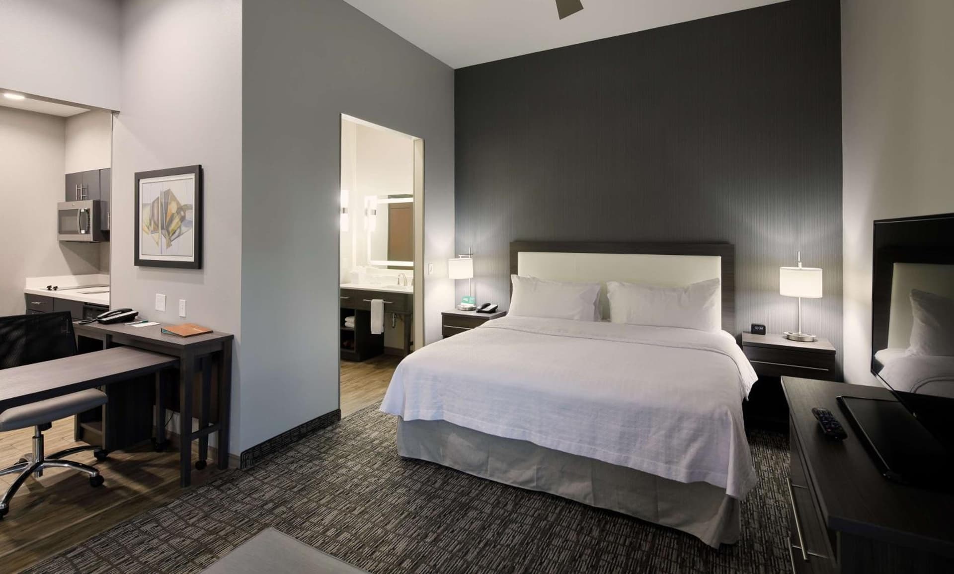 Homewood Suites By Hilton Topeka gallery photo in Topeka, KS — image 7