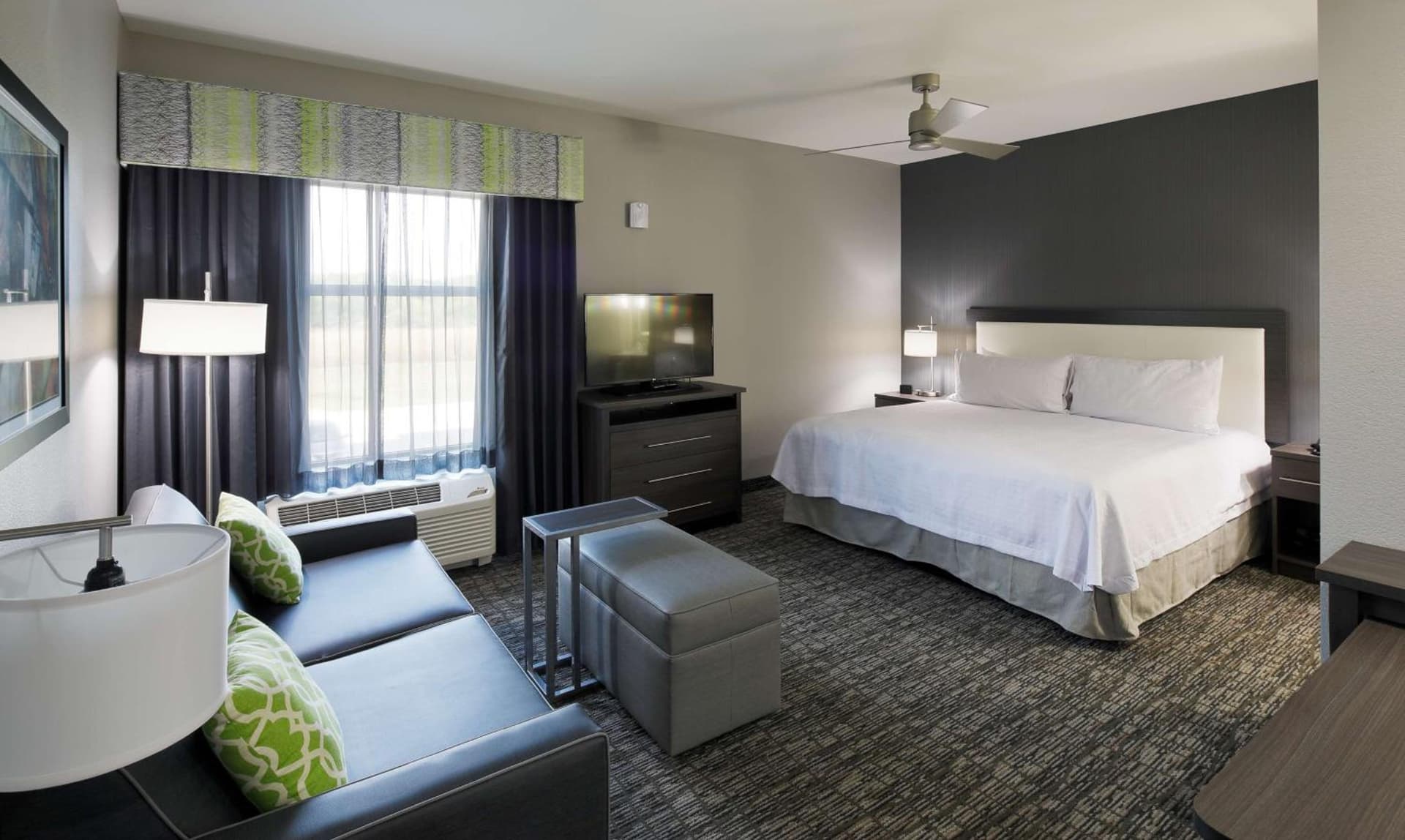Homewood Suites By Hilton Topeka gallery photo in Topeka, KS — image 4