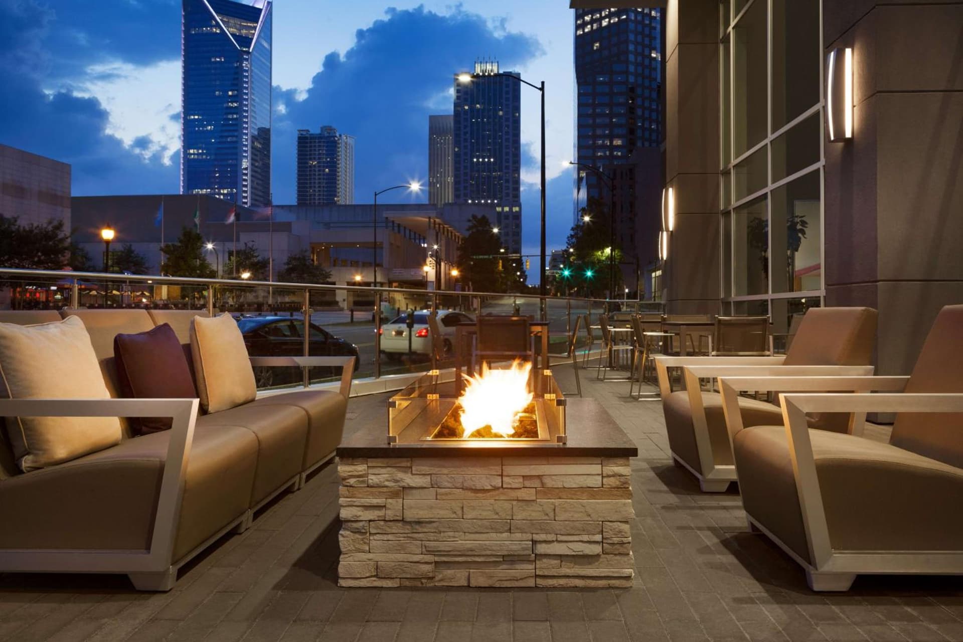 Embassy Suites by Hilton Charlotte Uptown gallery photo in Charlotte, NC — image 48