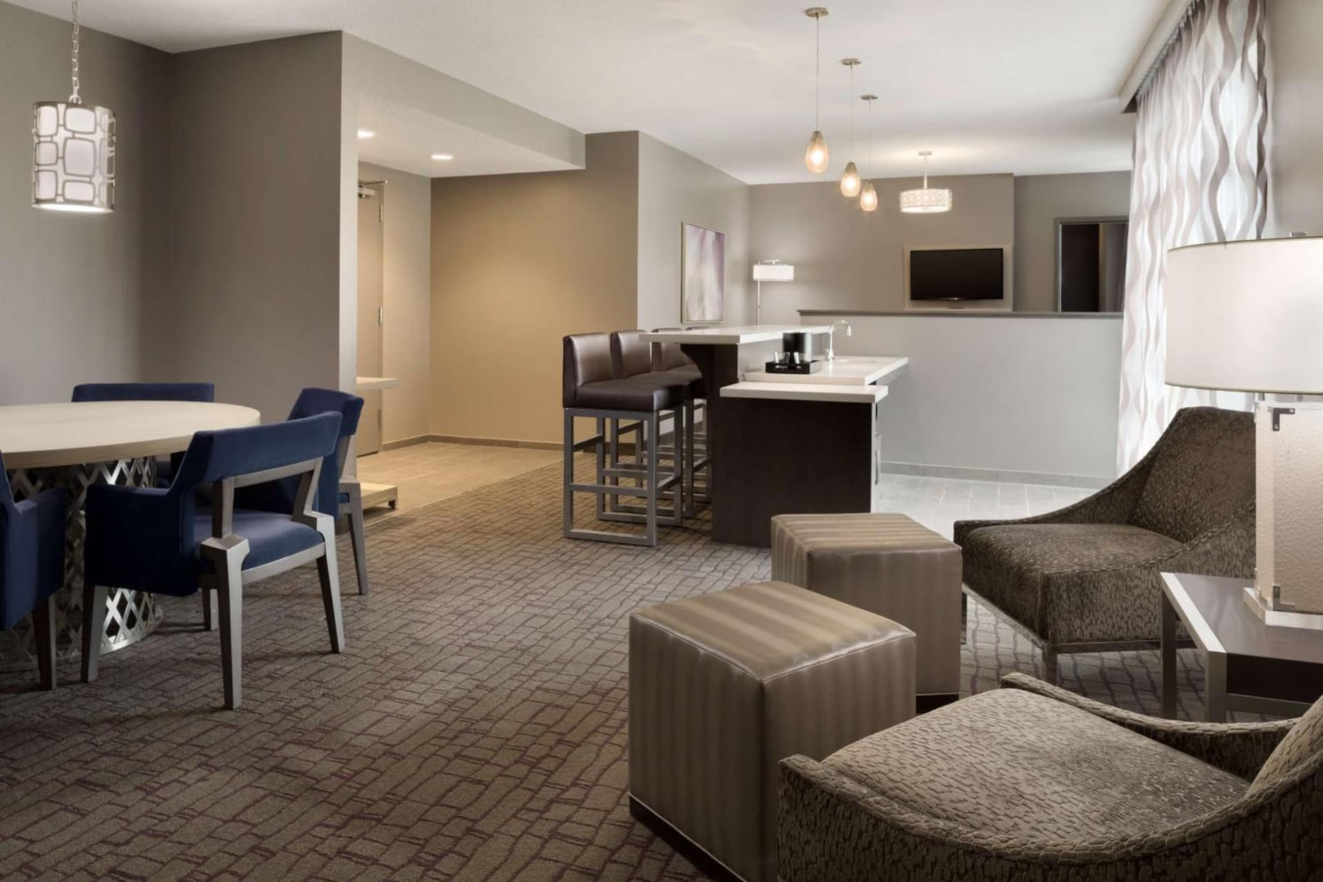 Embassy Suites by Hilton Charlotte Uptown gallery photo in Charlotte, NC — image 16