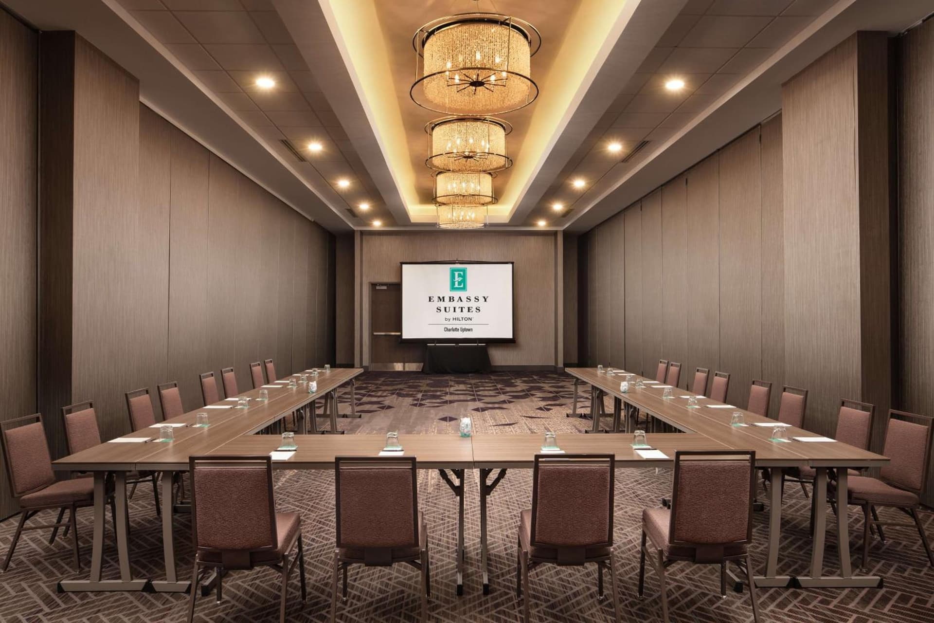 Embassy Suites by Hilton Charlotte Uptown gallery photo in Charlotte, NC — image 7