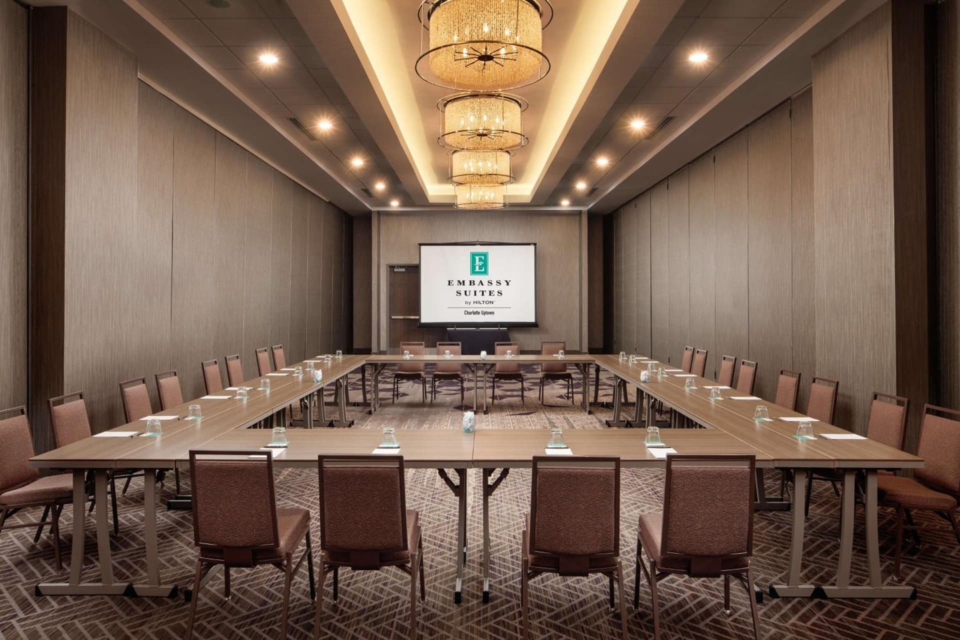 Embassy Suites by Hilton Charlotte Uptown gallery photo in Charlotte, NC — image 14
