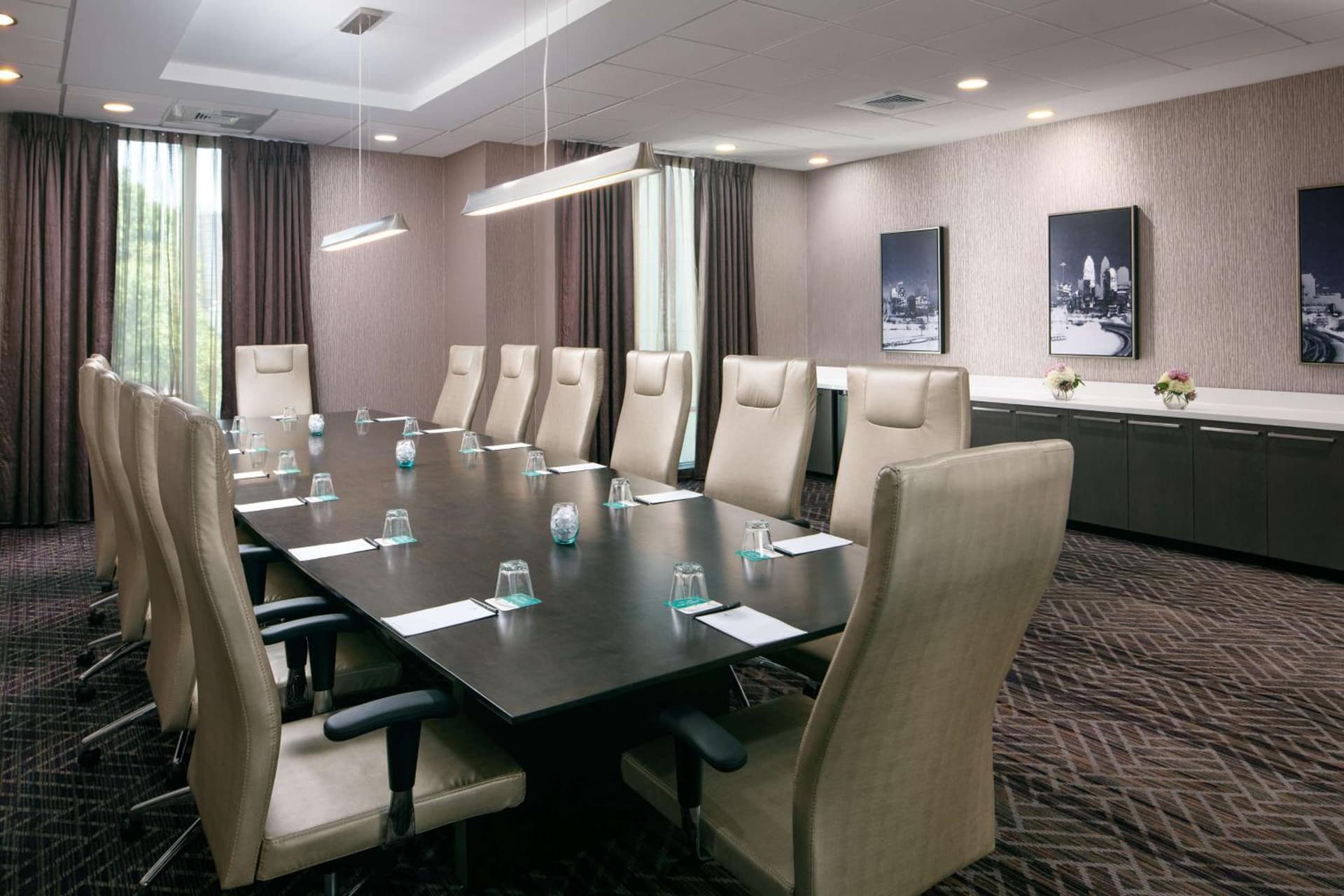 Embassy Suites by Hilton Charlotte Uptown gallery photo in Charlotte, NC — image 45