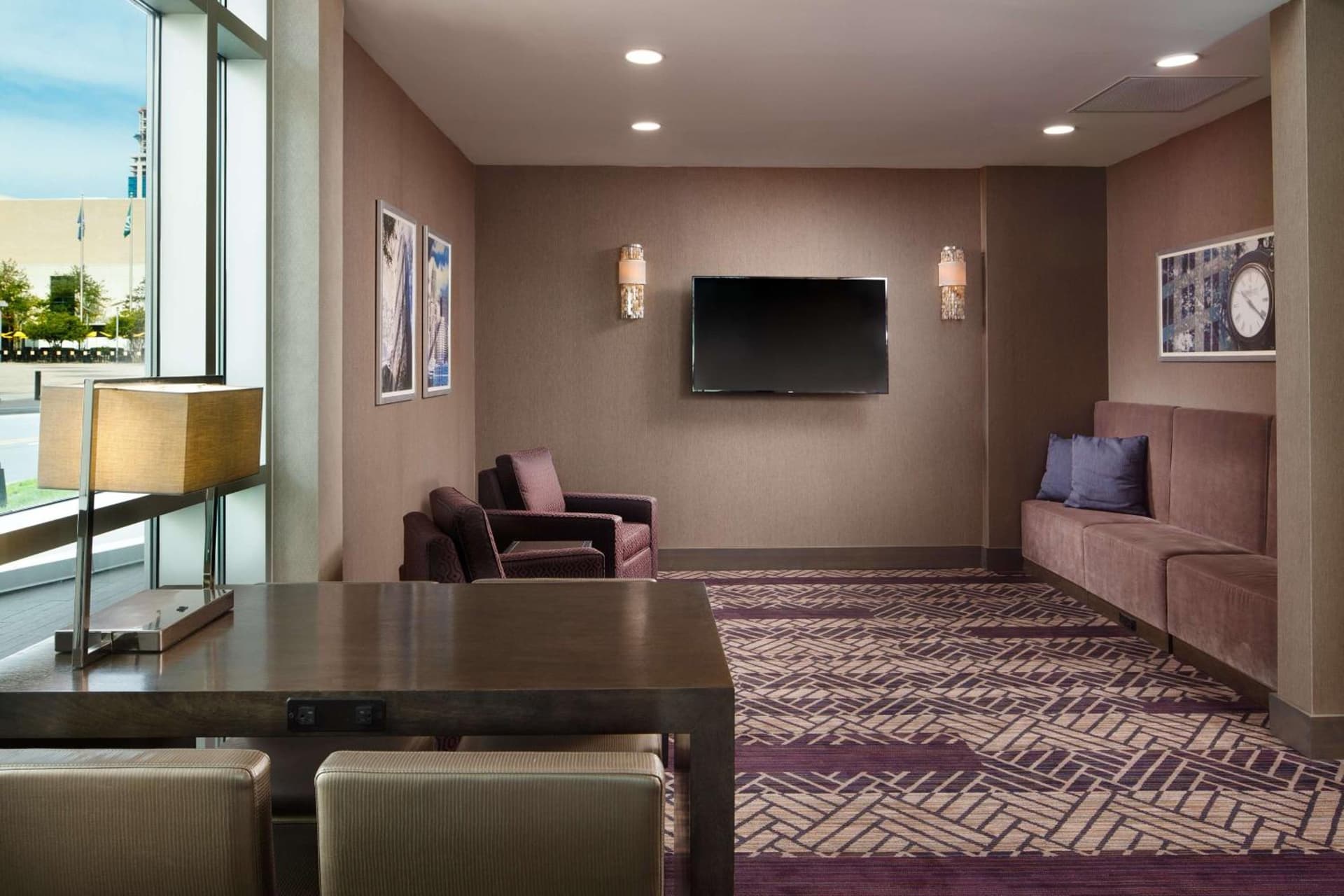 Embassy Suites by Hilton Charlotte Uptown gallery photo in Charlotte, NC — image 27