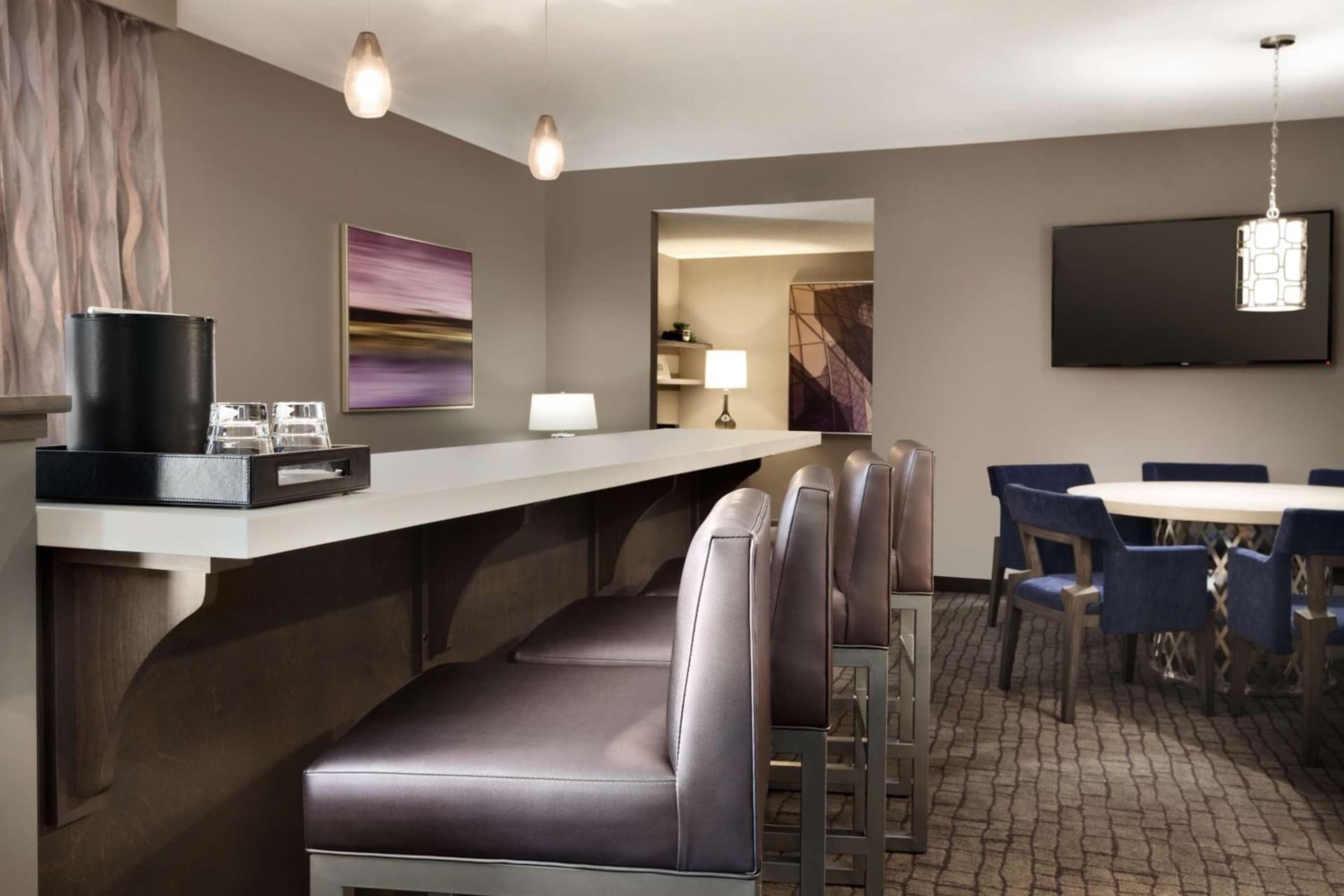 Embassy Suites by Hilton Charlotte Uptown gallery photo in Charlotte, NC — image 31
