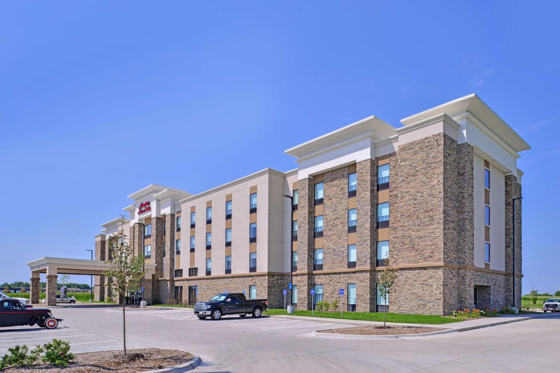 Hampton Inn and Suites Altoona-Des Moines by Hilton interior in Altoona, IA — gallery photo 2