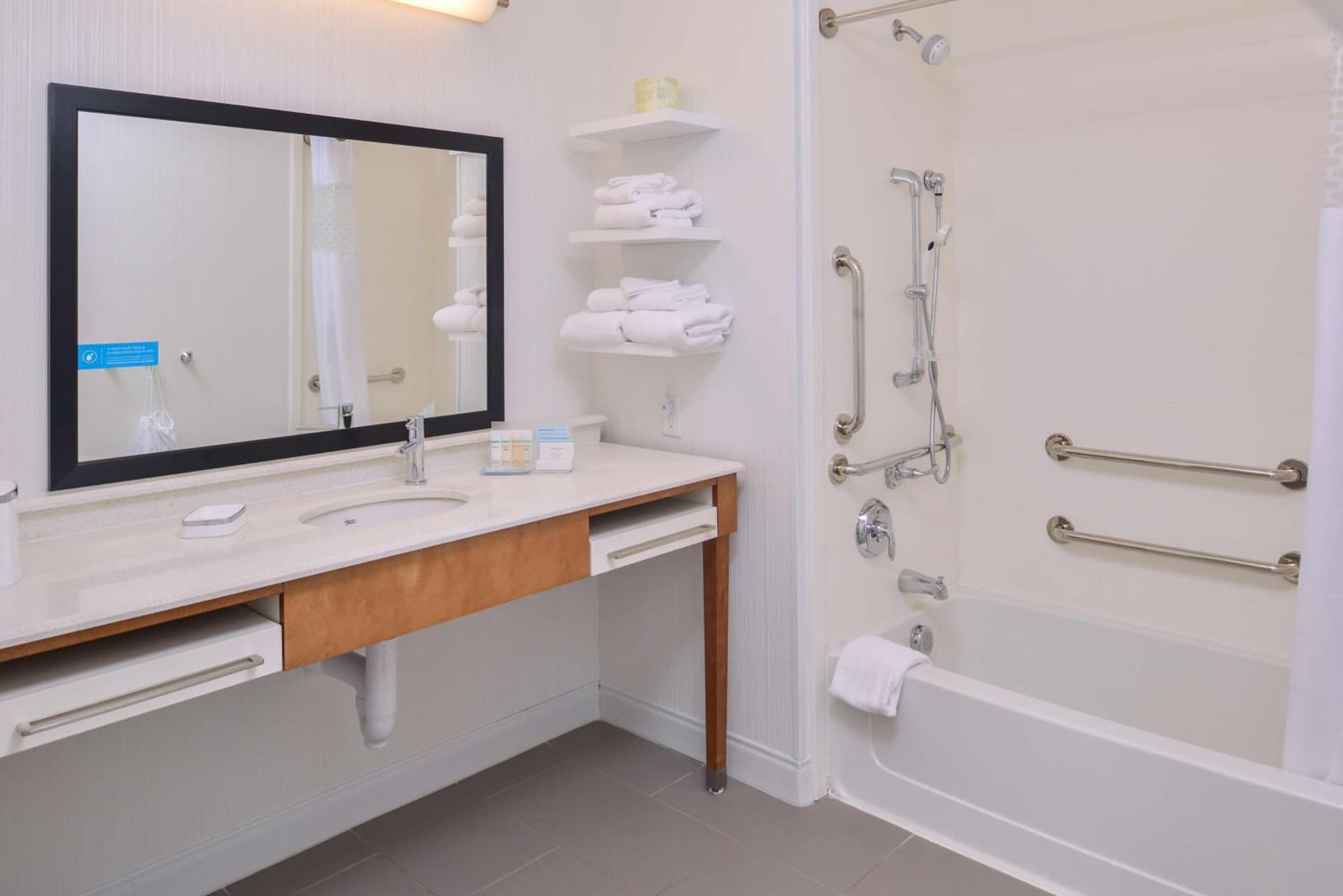 Hampton Inn and Suites Altoona-Des Moines by Hilton gallery photo in Altoona, IA — image 36