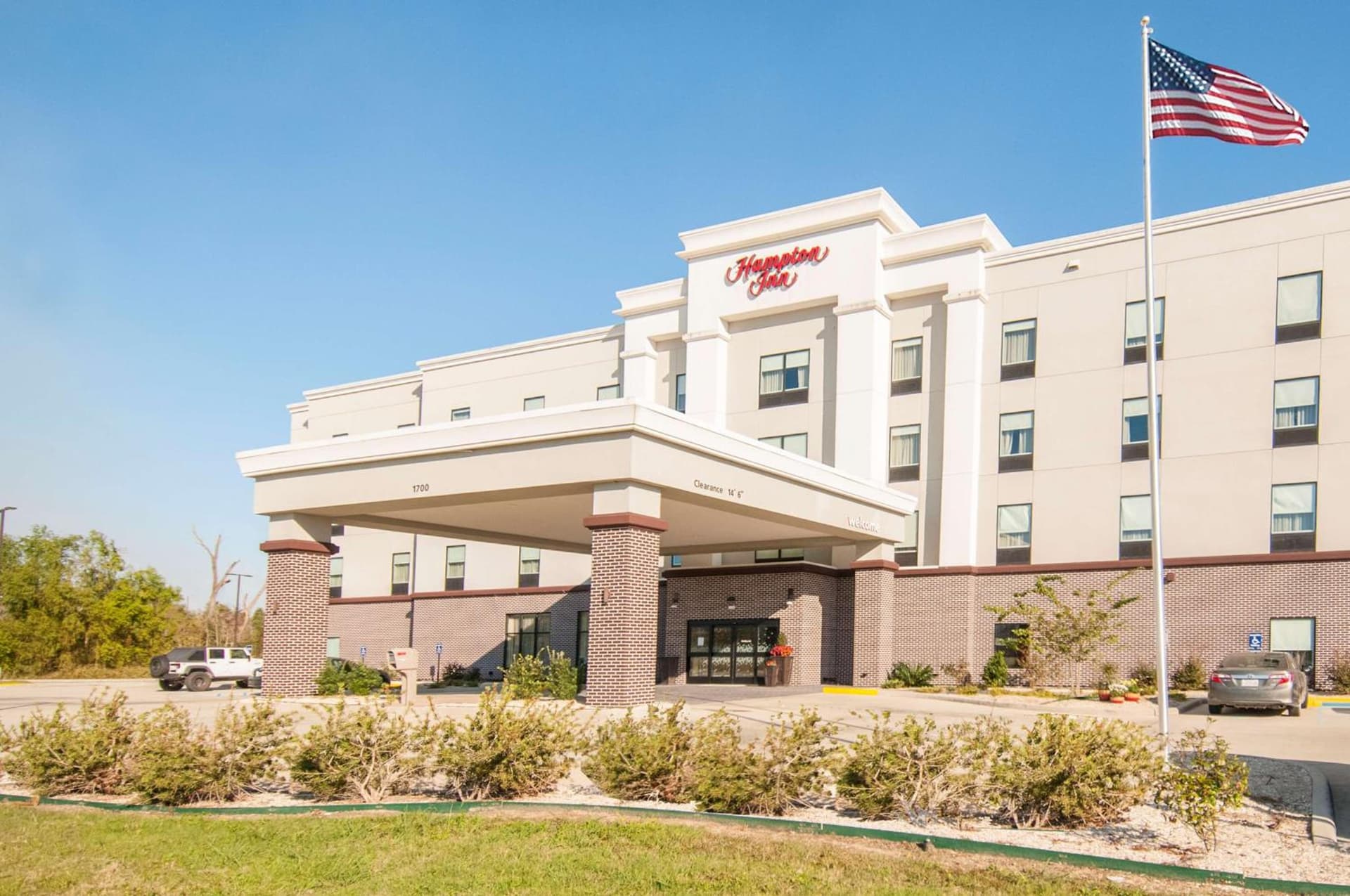 Hampton Inn Opelousas interior in Opelousas, LA — gallery photo 2