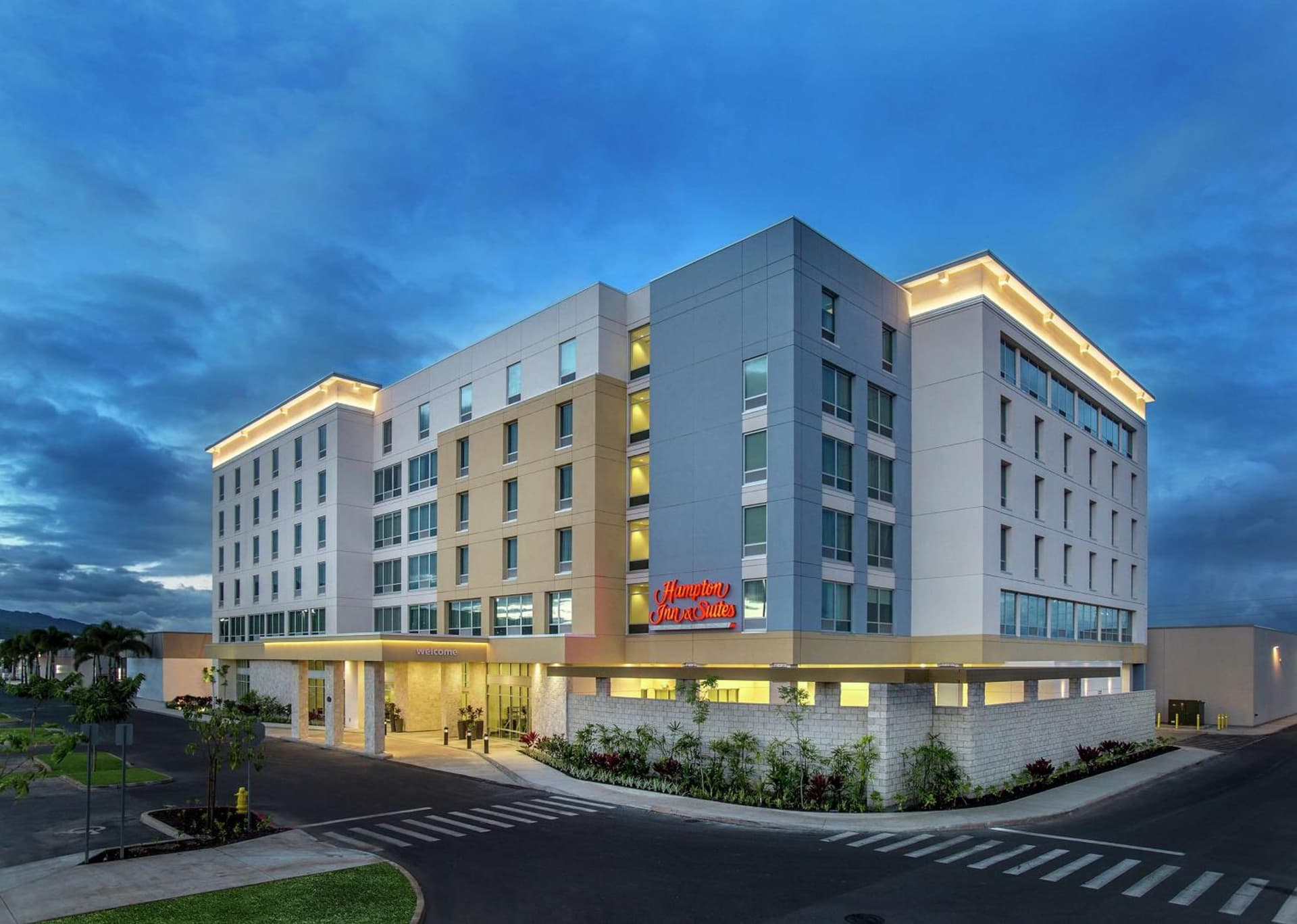 Hampton Inn & Suites Oahu Kapolei - FREE Parking - No Resort Fee interior in Kapolei, HI — gallery photo 2