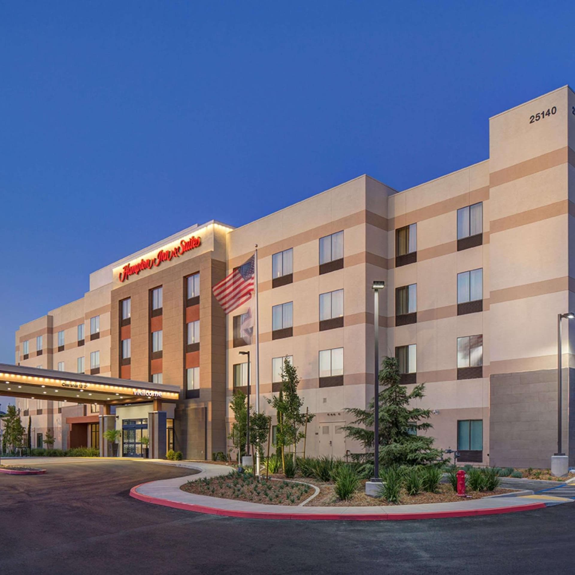 Hampton Inn & Suites Murrieta Temecula interior in Murrieta, CA — gallery photo 2
