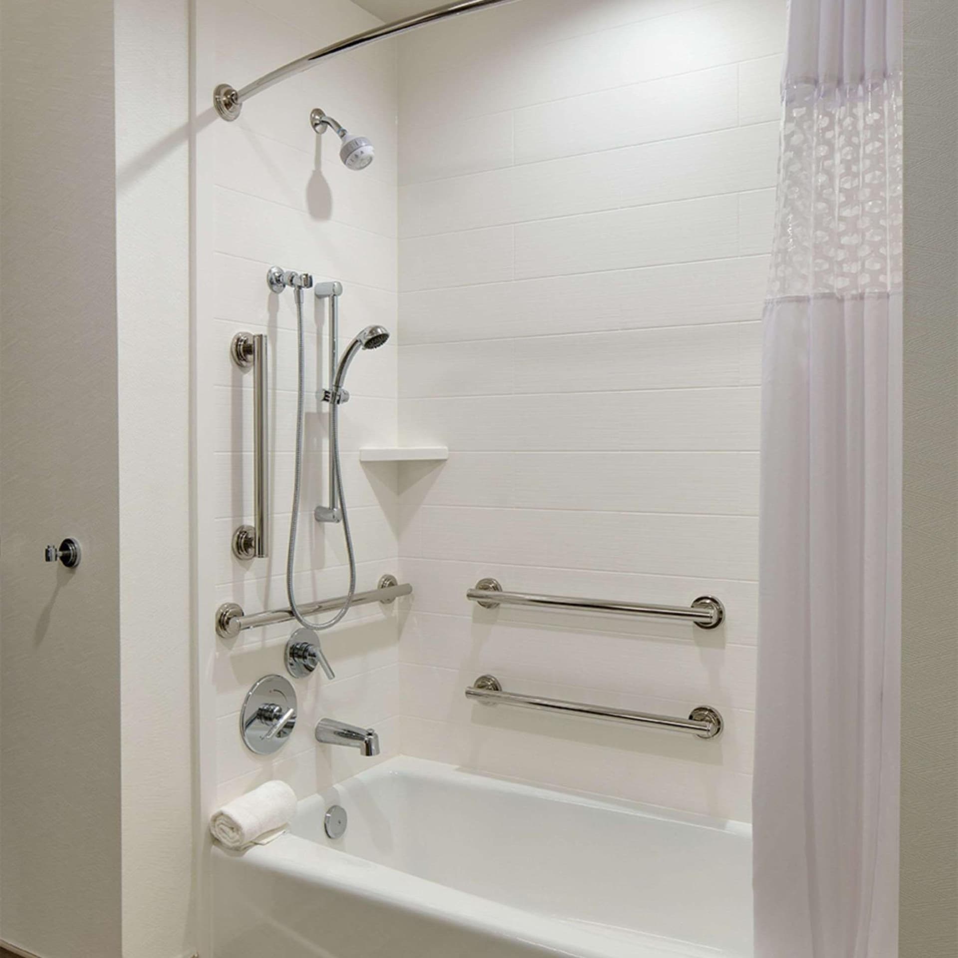 Hampton Inn & Suites Murrieta Temecula interior in Murrieta, CA — gallery photo 2
