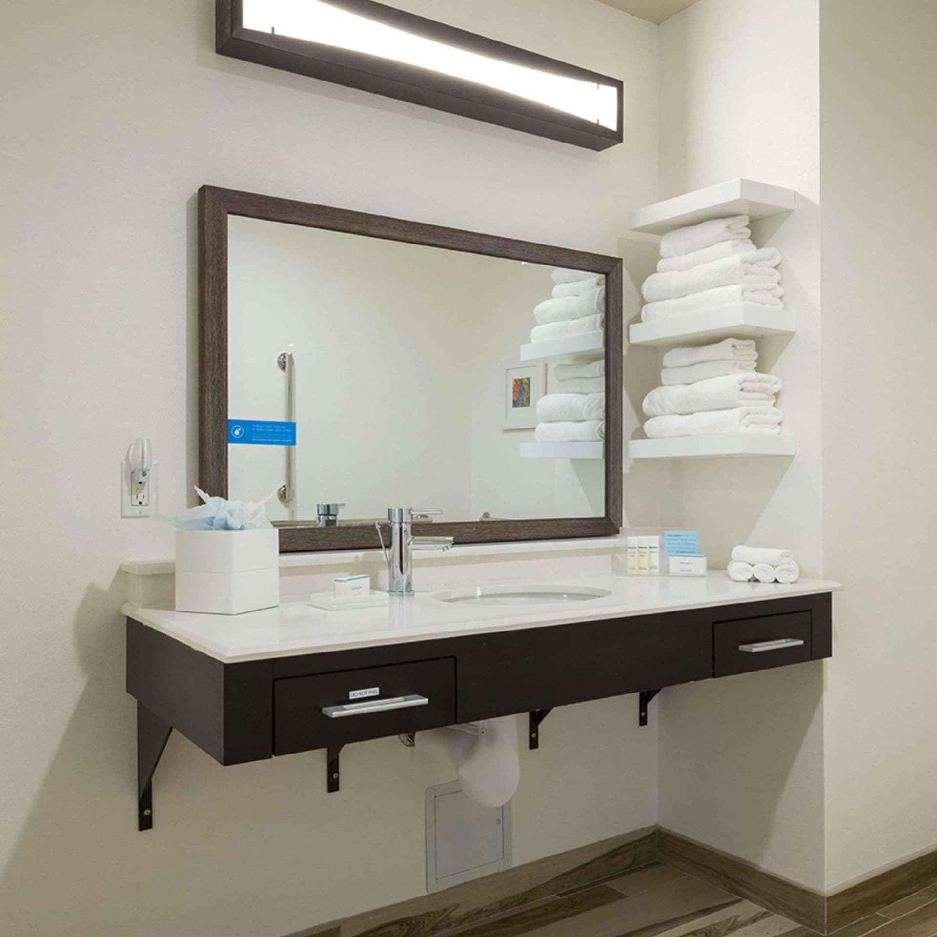 Hampton Inn & Suites Murrieta Temecula gallery photo in Murrieta, CA — image 11