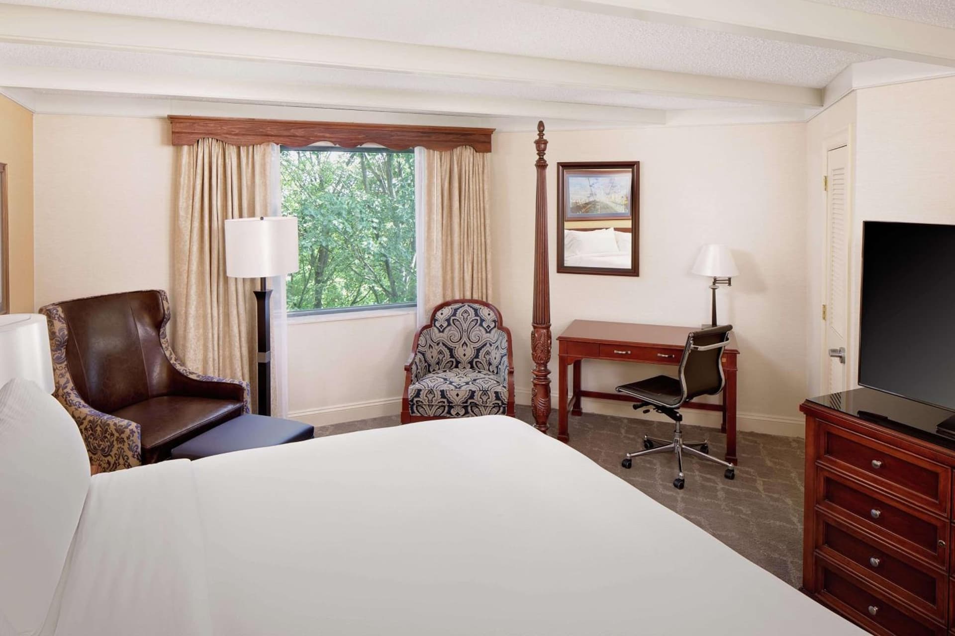 The Desmond Hotel Malvern, a DoubleTree by Hilton gallery photo in Malvern, PA — image 44