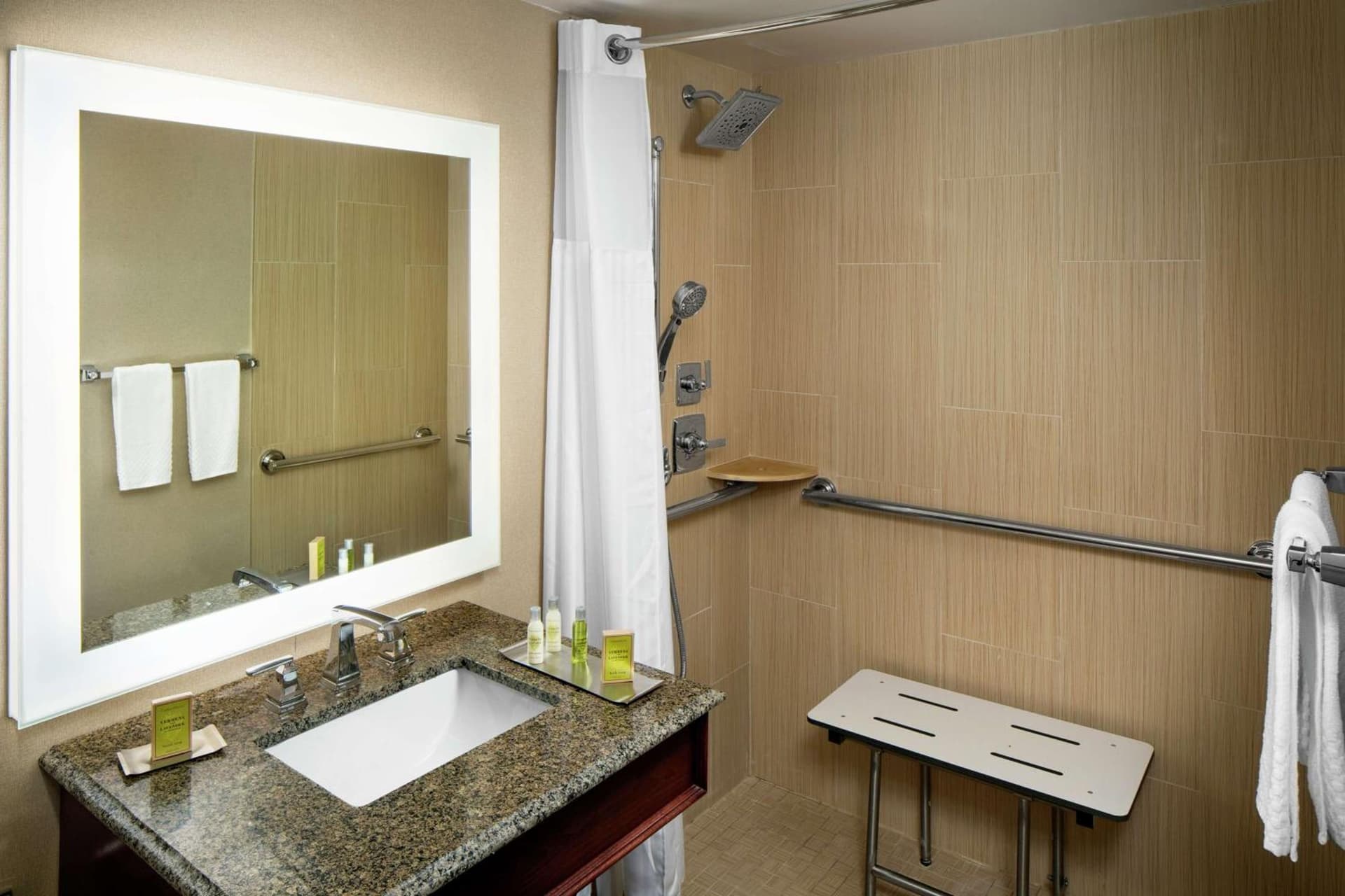The Desmond Hotel Malvern, a DoubleTree by Hilton gallery photo in Malvern, PA — image 12