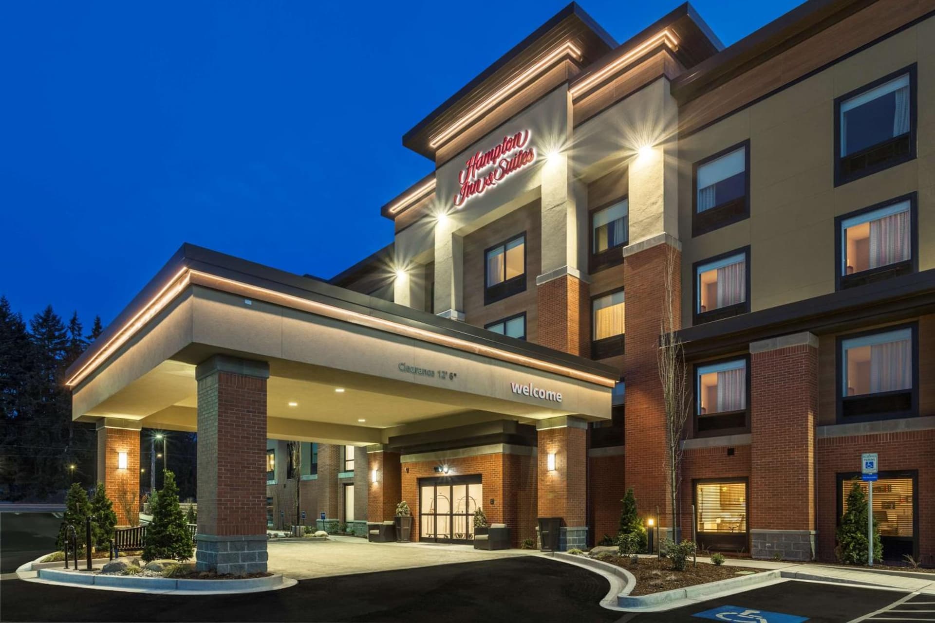 Hampton Inn & Suites- Seattle Woodinville Wa featured exterior or lobby in Woodinville, WA — similar hotel