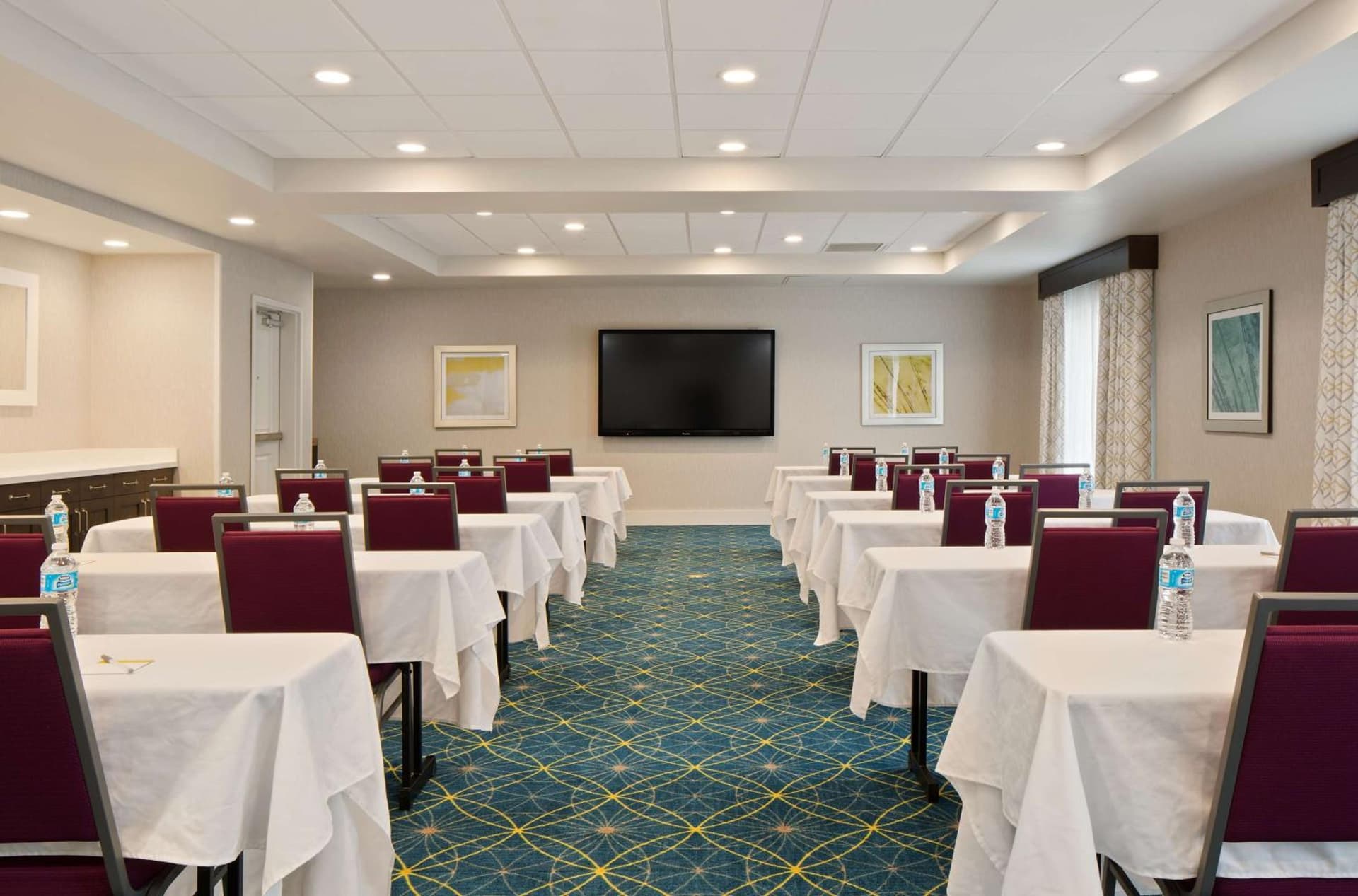 Hampton Inn & Suites- Seattle Woodinville Wa gallery photo in Woodinville, WA — image 6