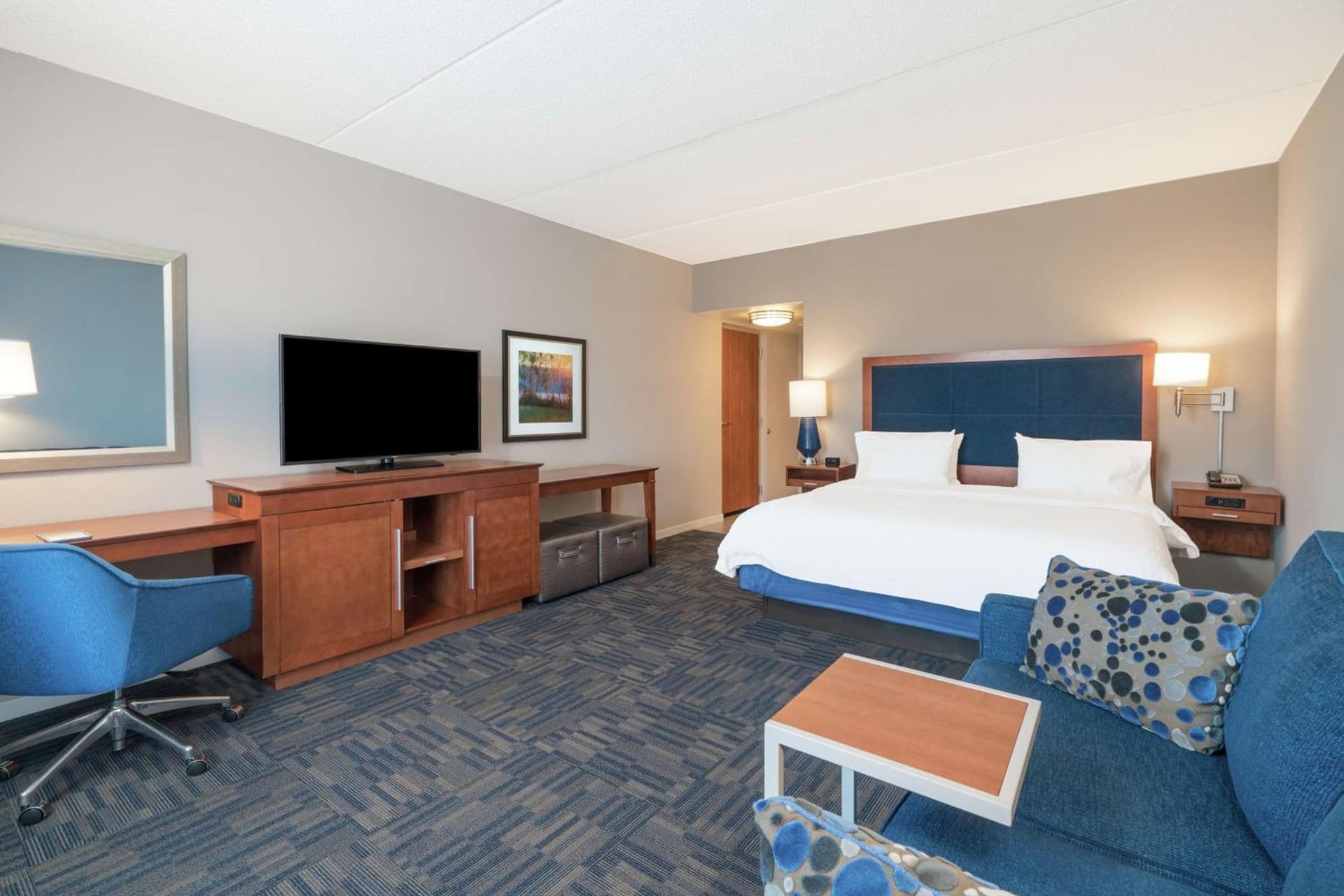 Hampton Inn & Suites Newburgh Stewart Airport, NY gallery photo in Newburgh, NY — image 7