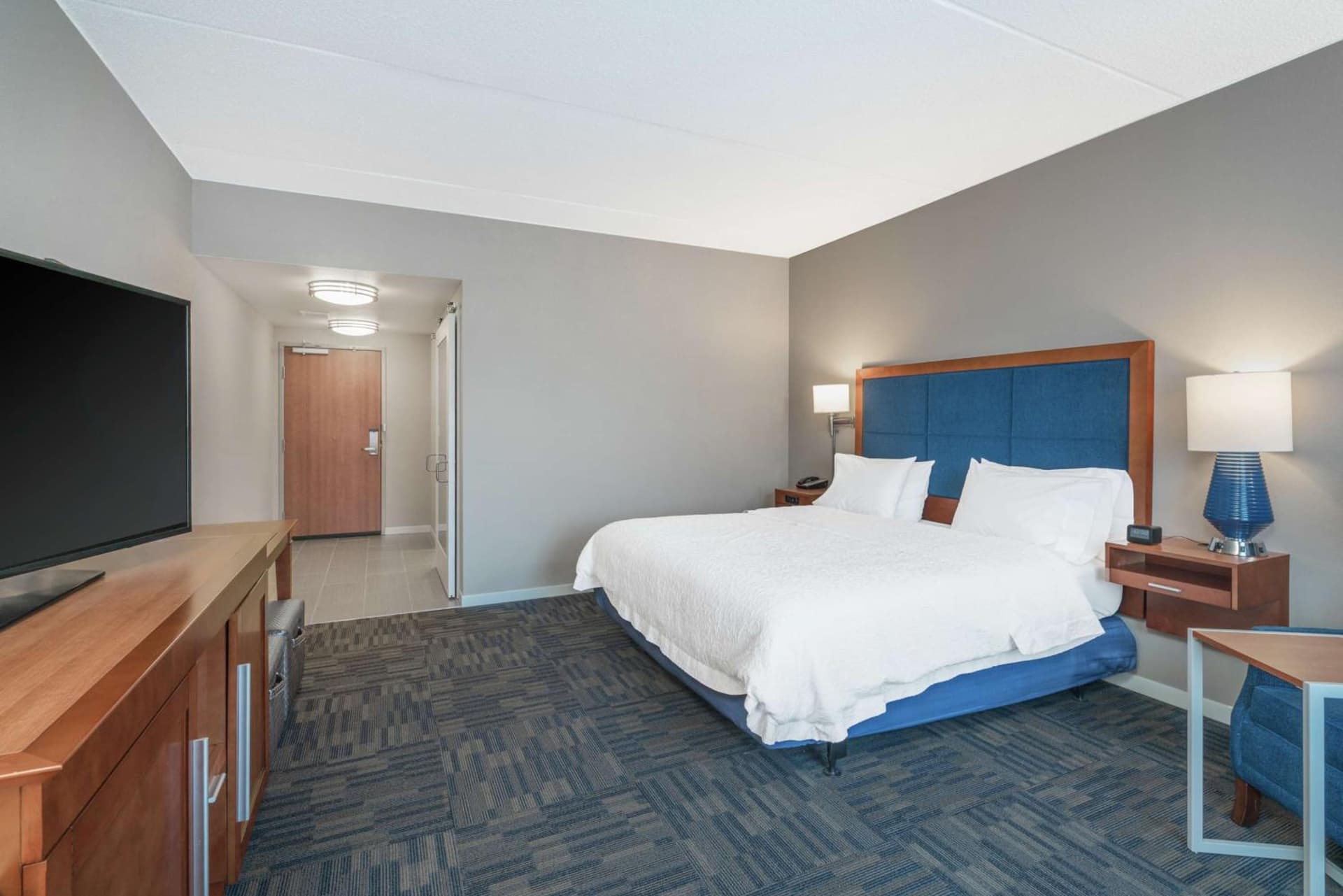 Hampton Inn & Suites Newburgh Stewart Airport, NY gallery photo in Newburgh, NY — image 32